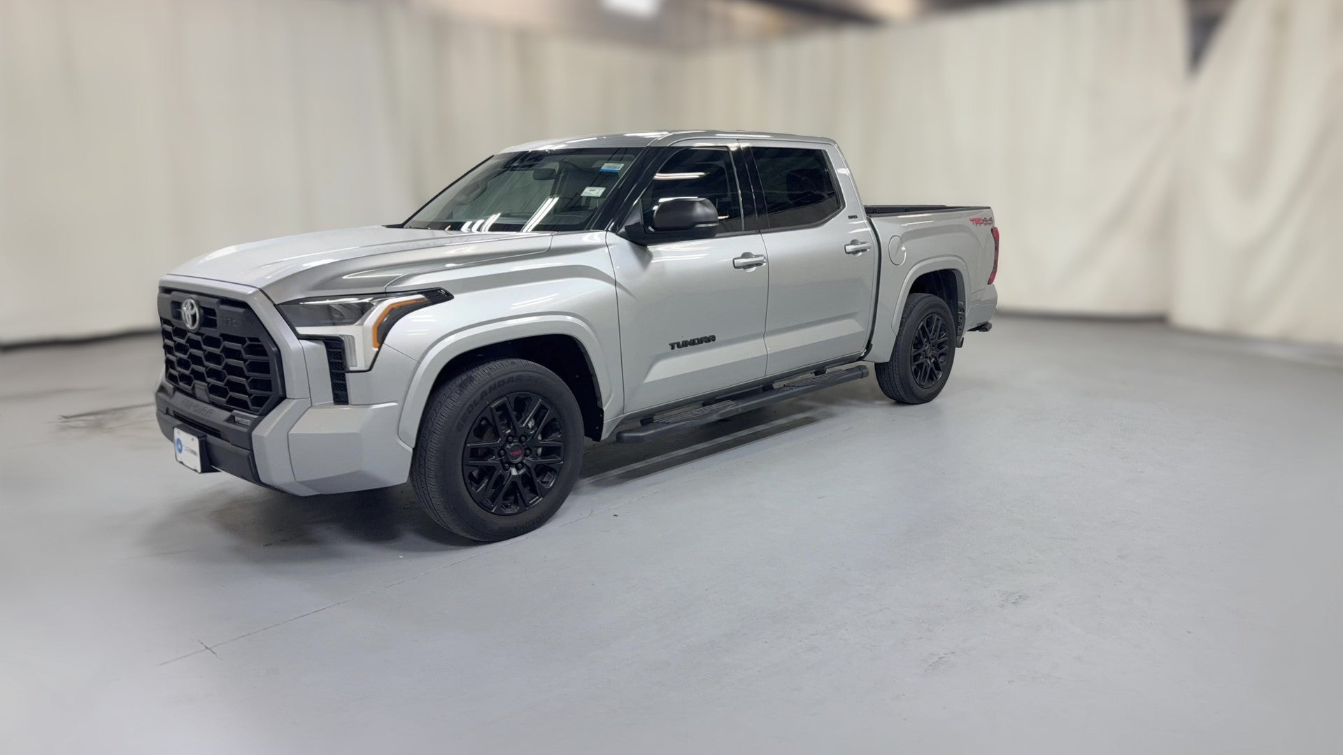 2023 Toyota Tundra CrewMax vehicle photo