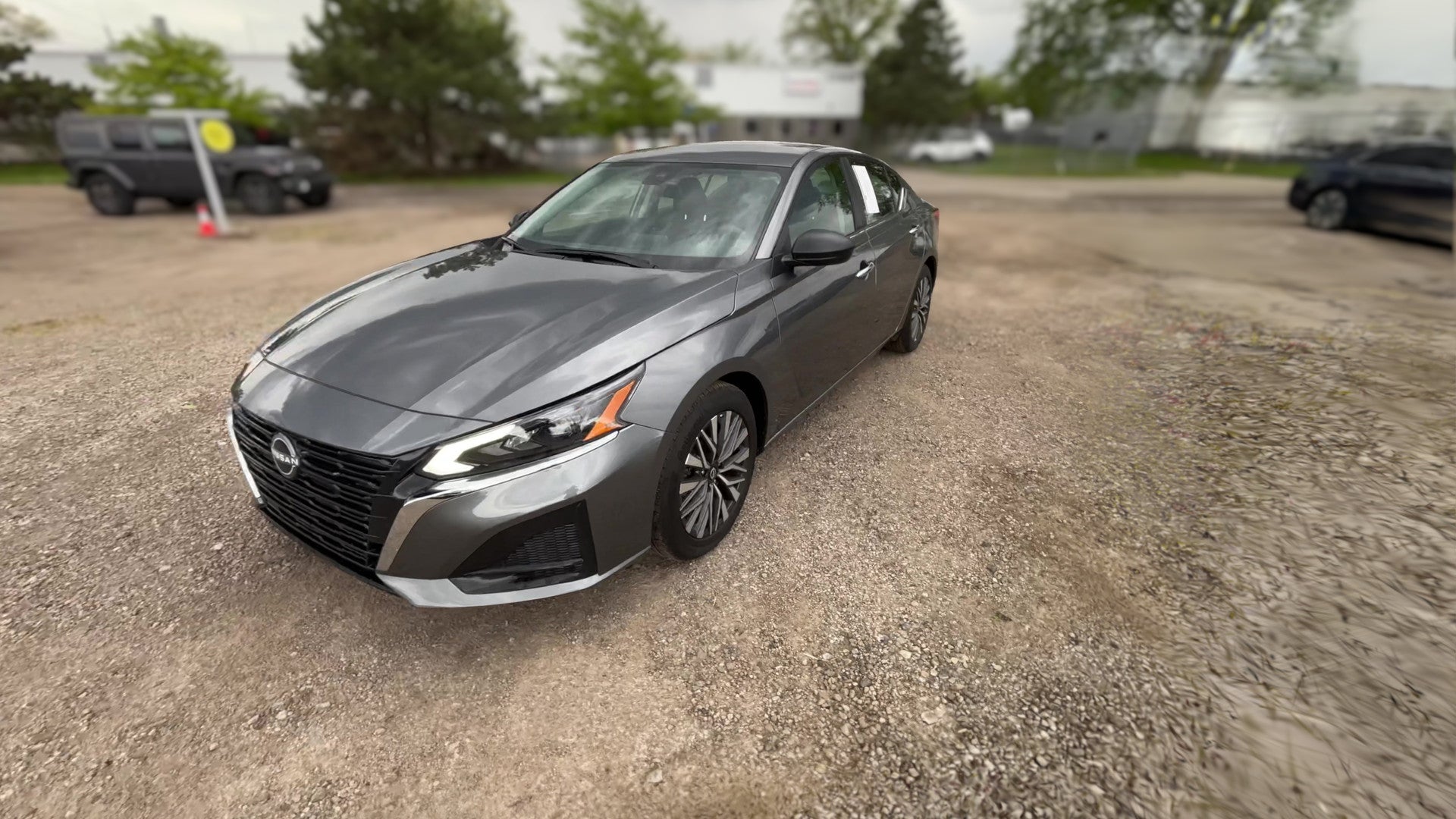 2025 Nissan Altima vehicle photo