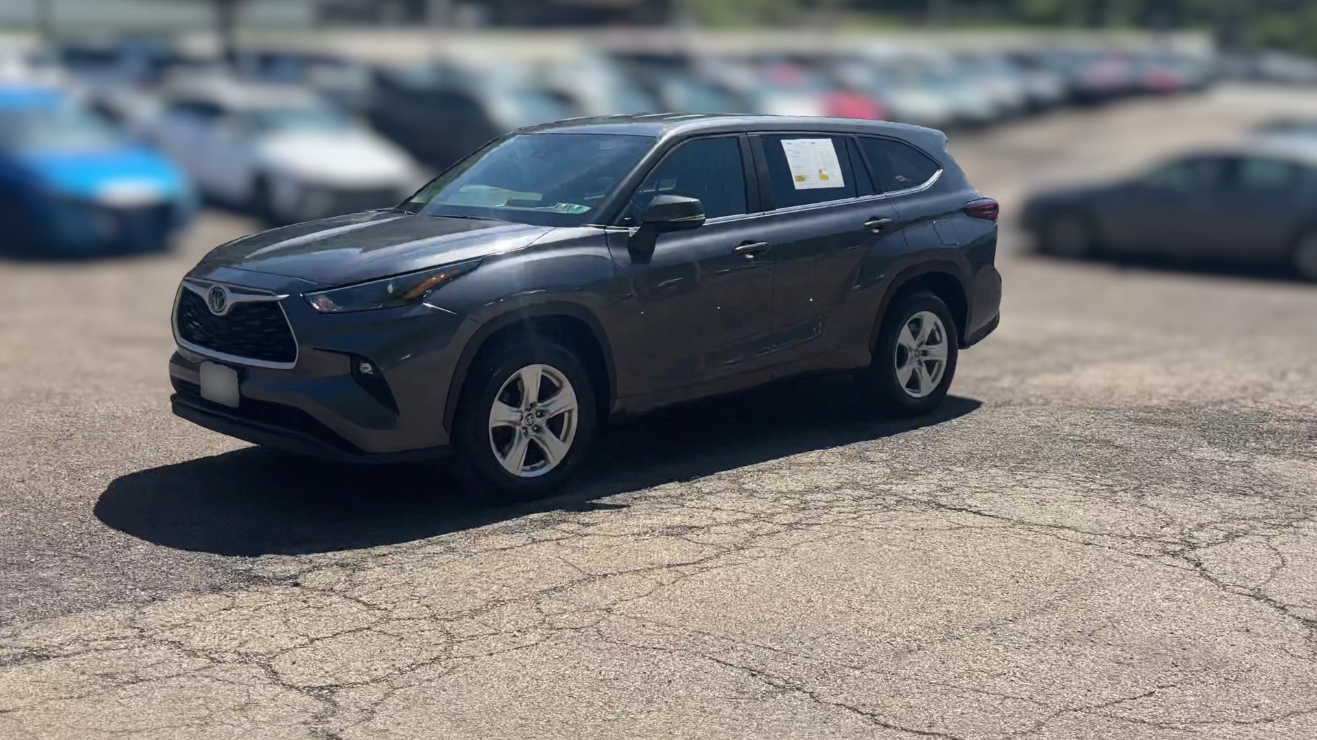 2025 Toyota Highlander vehicle photo