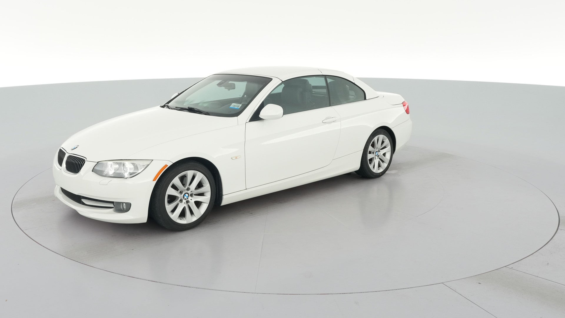 2013 BMW 3 Series vehicle photo