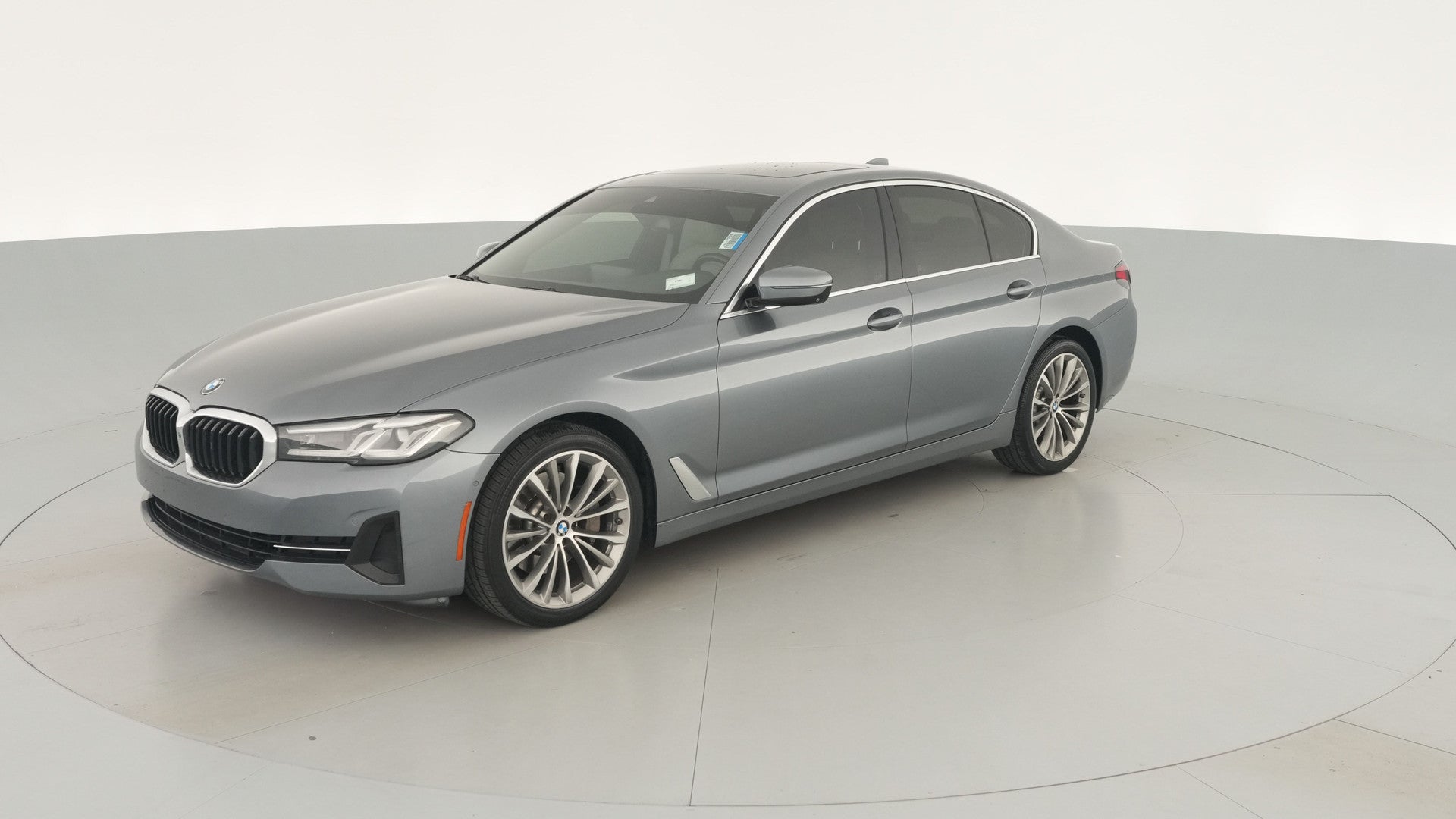 2021 BMW 5 Series vehicle photo