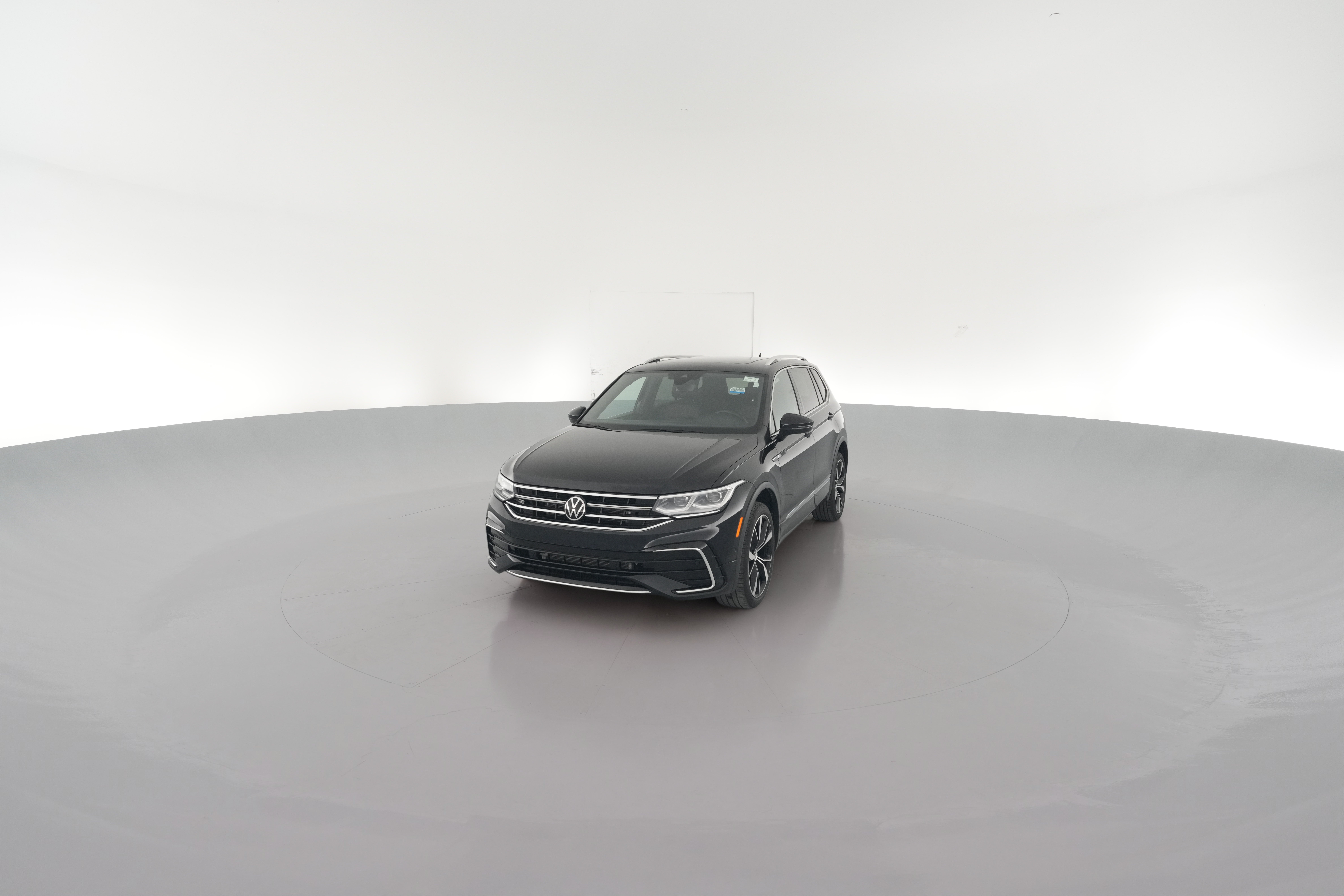 2023 Volkswagen Tiguan SEL R-LINE - Photo 28