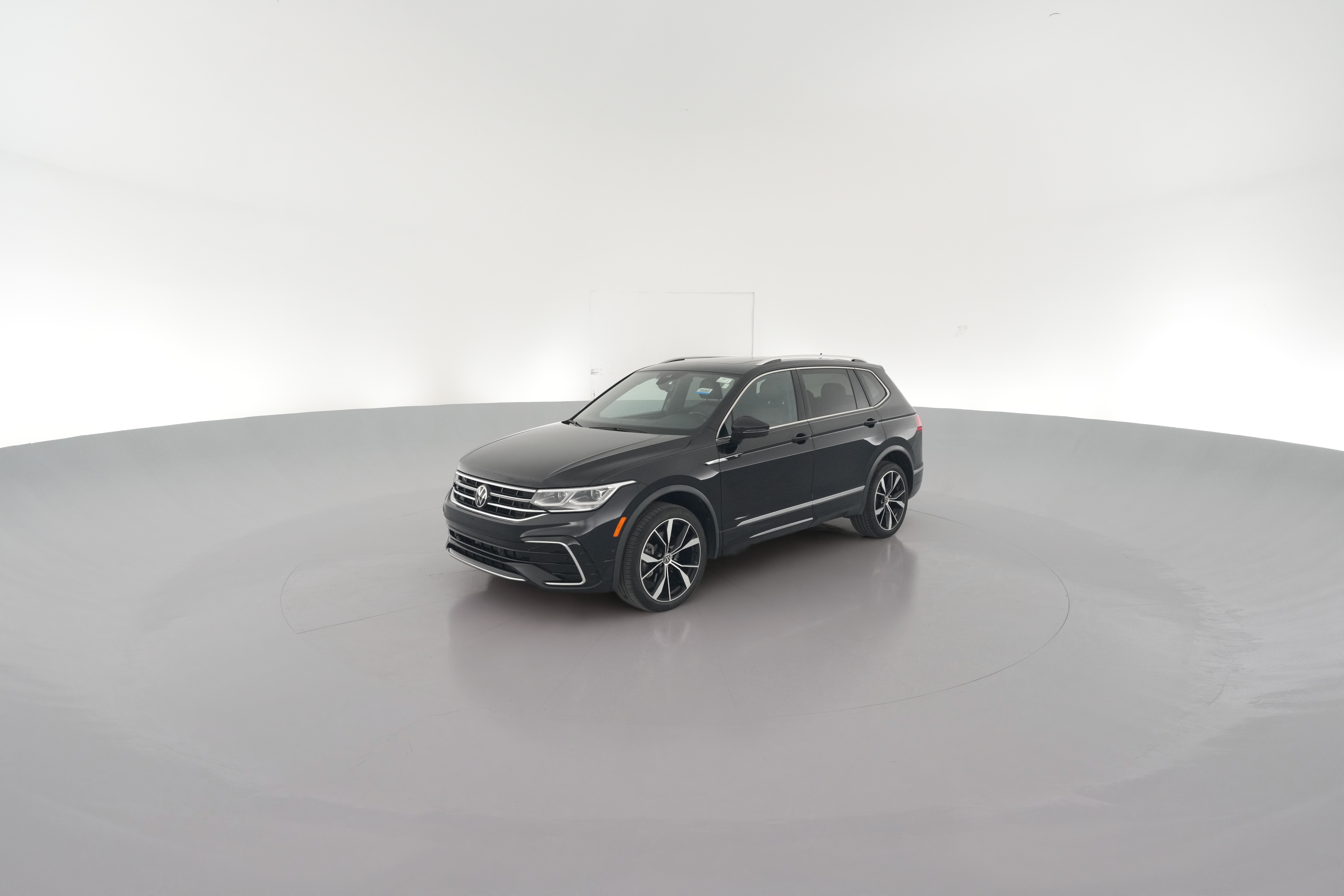 2023 Volkswagen Tiguan SEL R-LINE - Photo 29