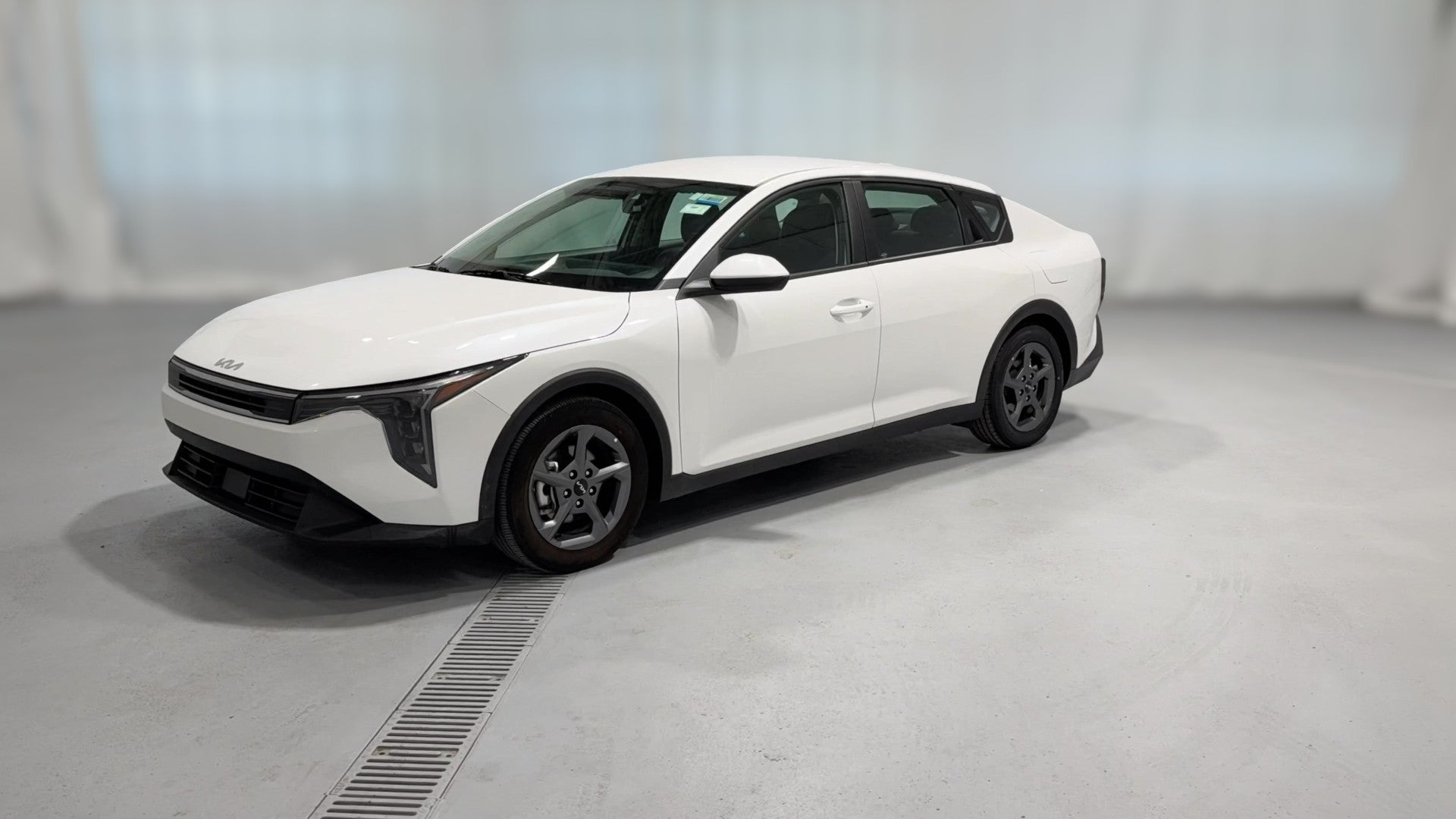 2025 Kia K4 vehicle photo