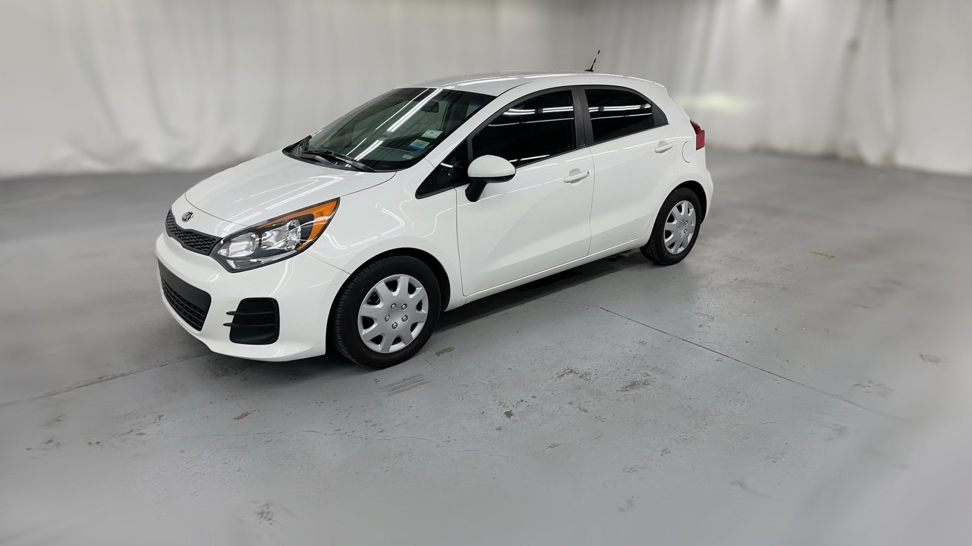 2017 Kia Rio vehicle photo