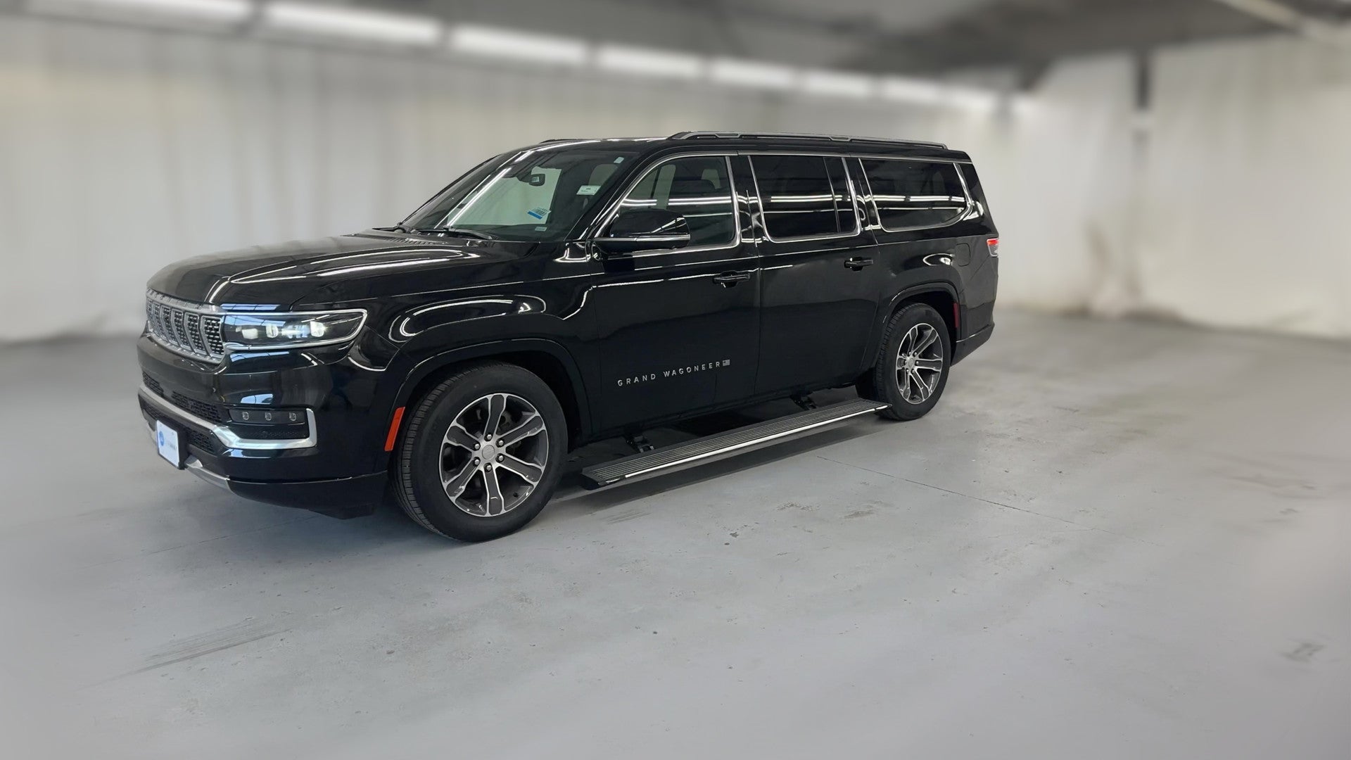 2024 Jeep Grand Wagoneer L vehicle photo