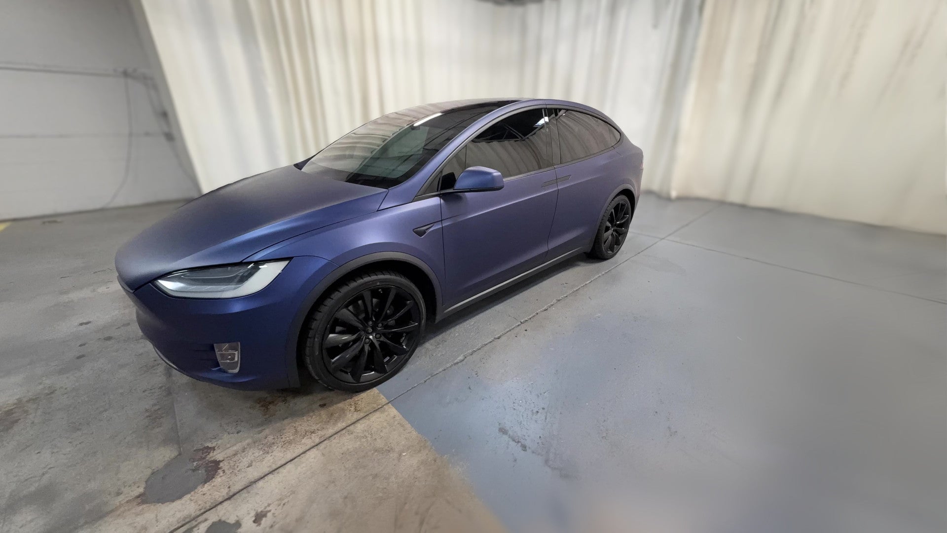 2020 Tesla Model X vehicle photo