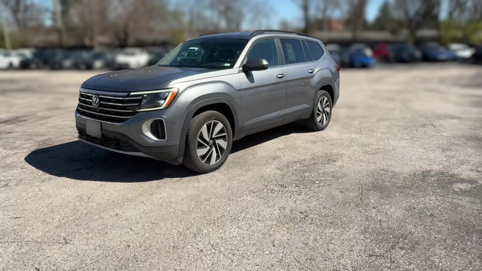 2025 Volkswagen Atlas vehicle photo