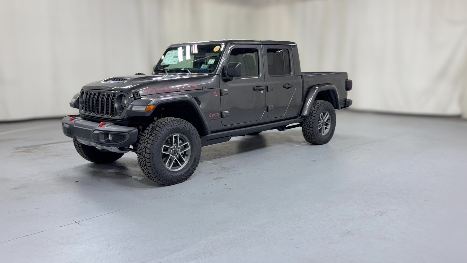 2026 Jeep Gladiator vehicle photo