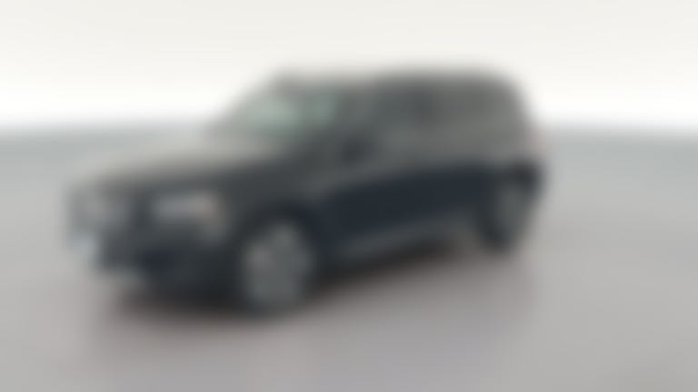 2025 Mercedes-Benz GLB vehicle photo
