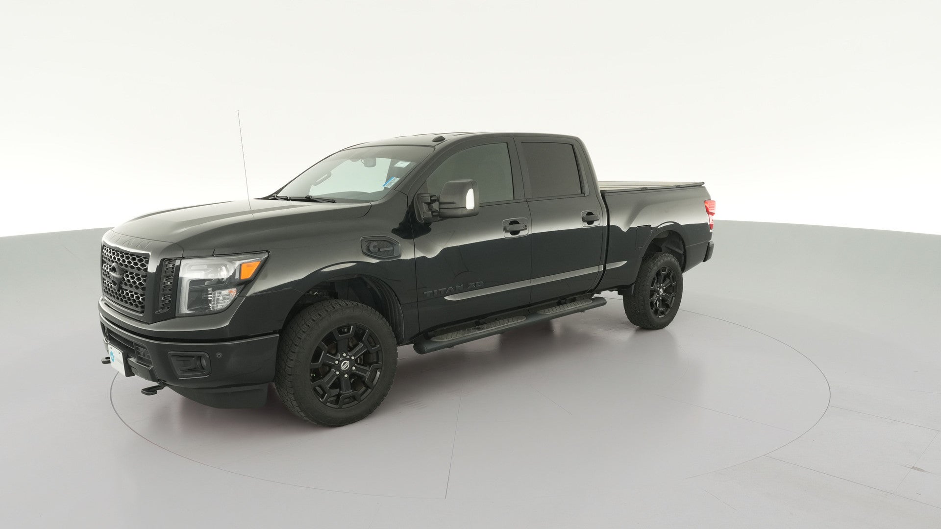 2019 Nissan TITAN XD Crew Cab vehicle photo