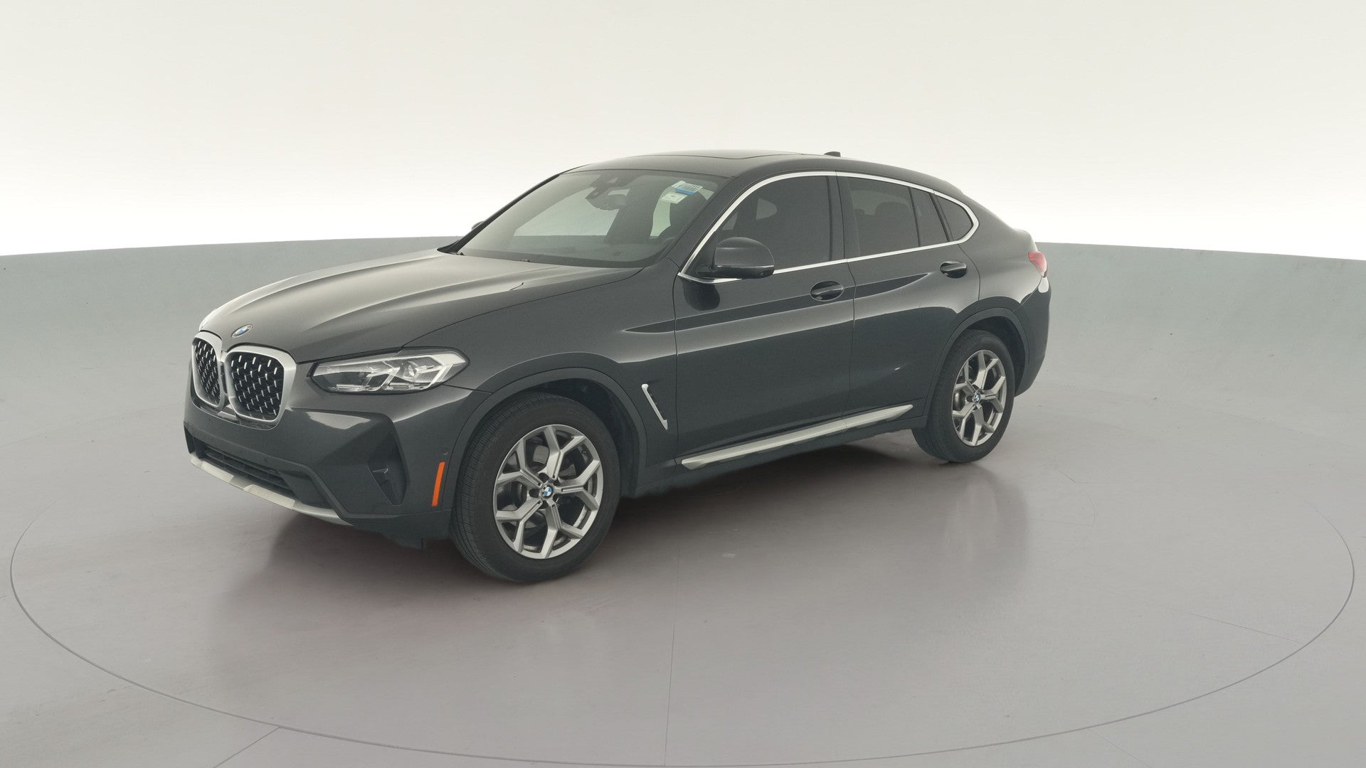 2023 BMW X4 vehicle photo