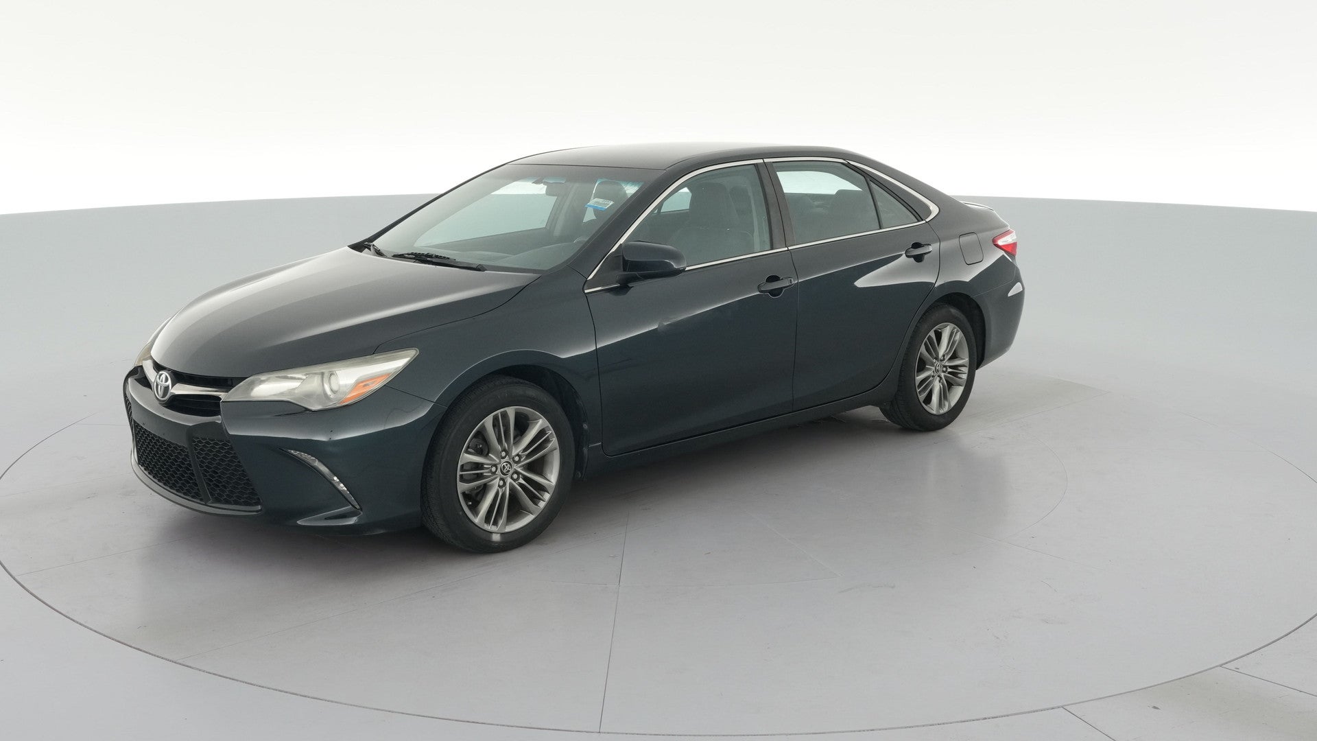 2015 Toyota Camry vehicle photo