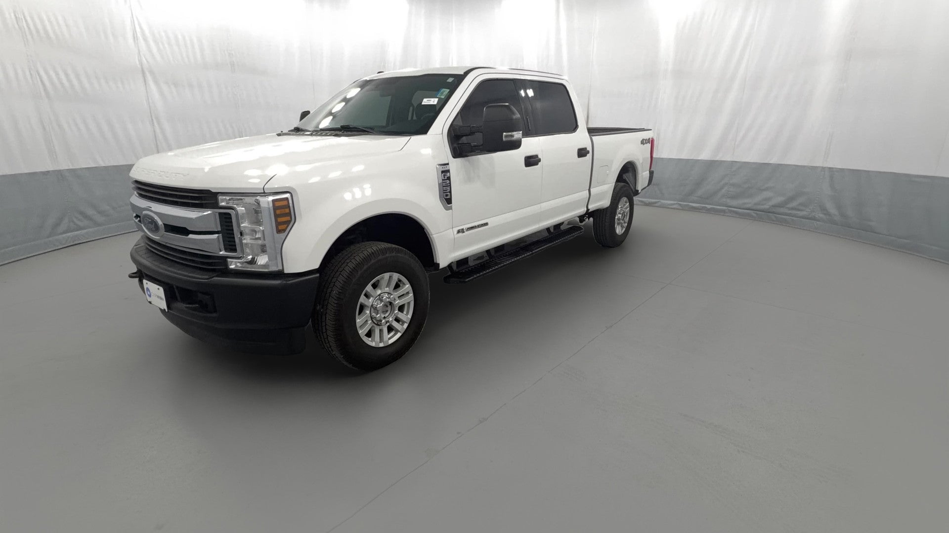 2019 Ford F250 Super Duty Crew Cab vehicle photo