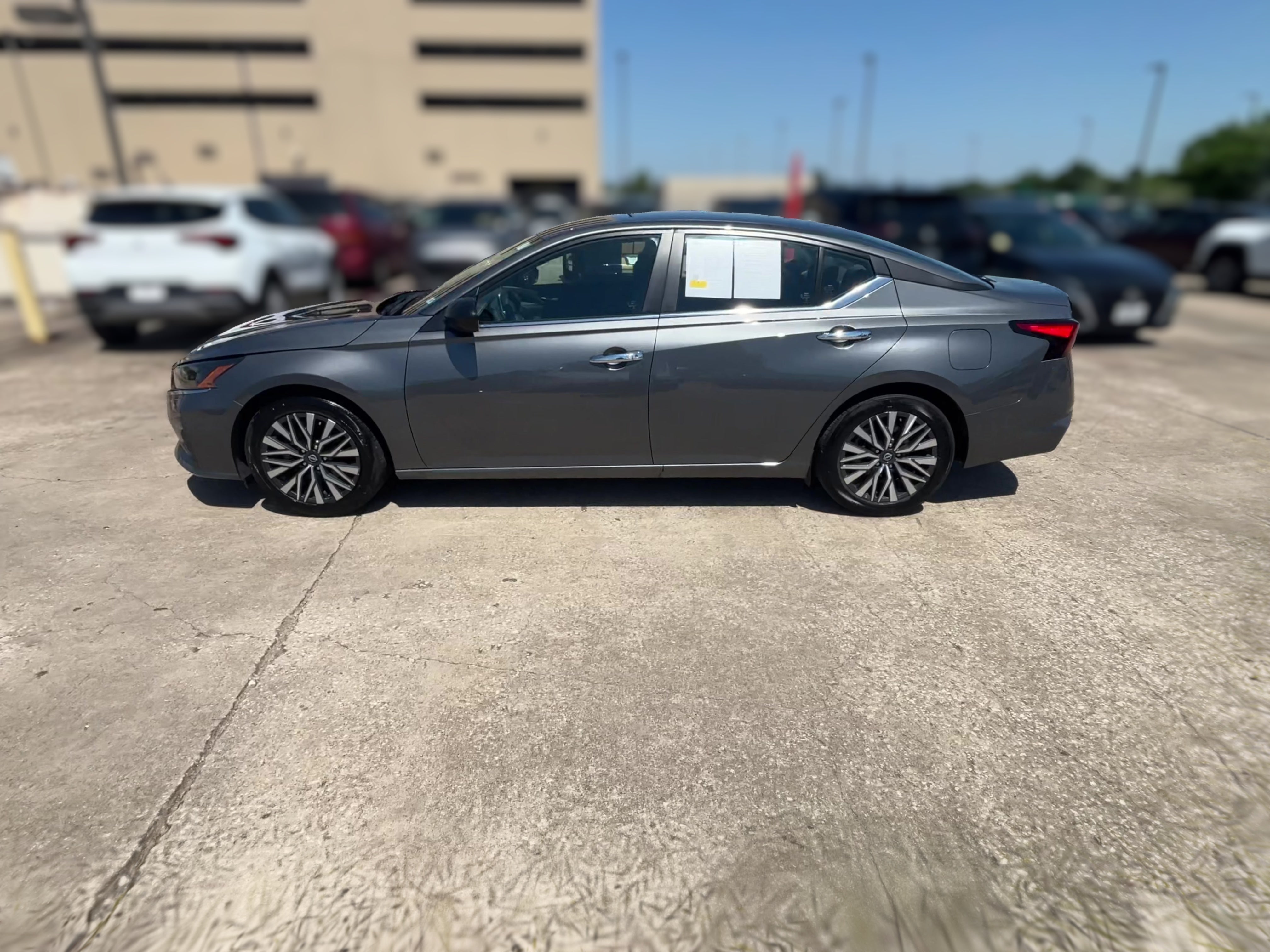 2025 Nissan Altima SV - Photo 24