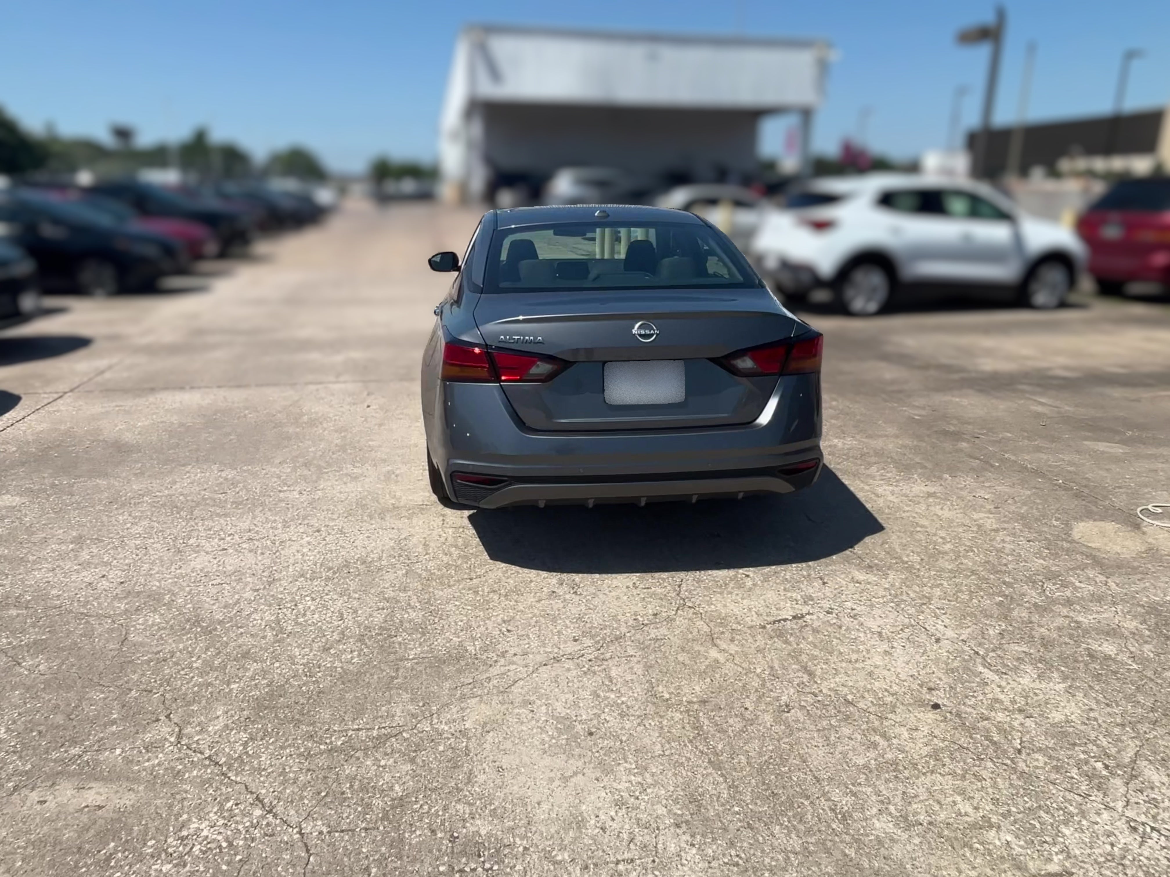 2025 Nissan Altima SV - Photo 28