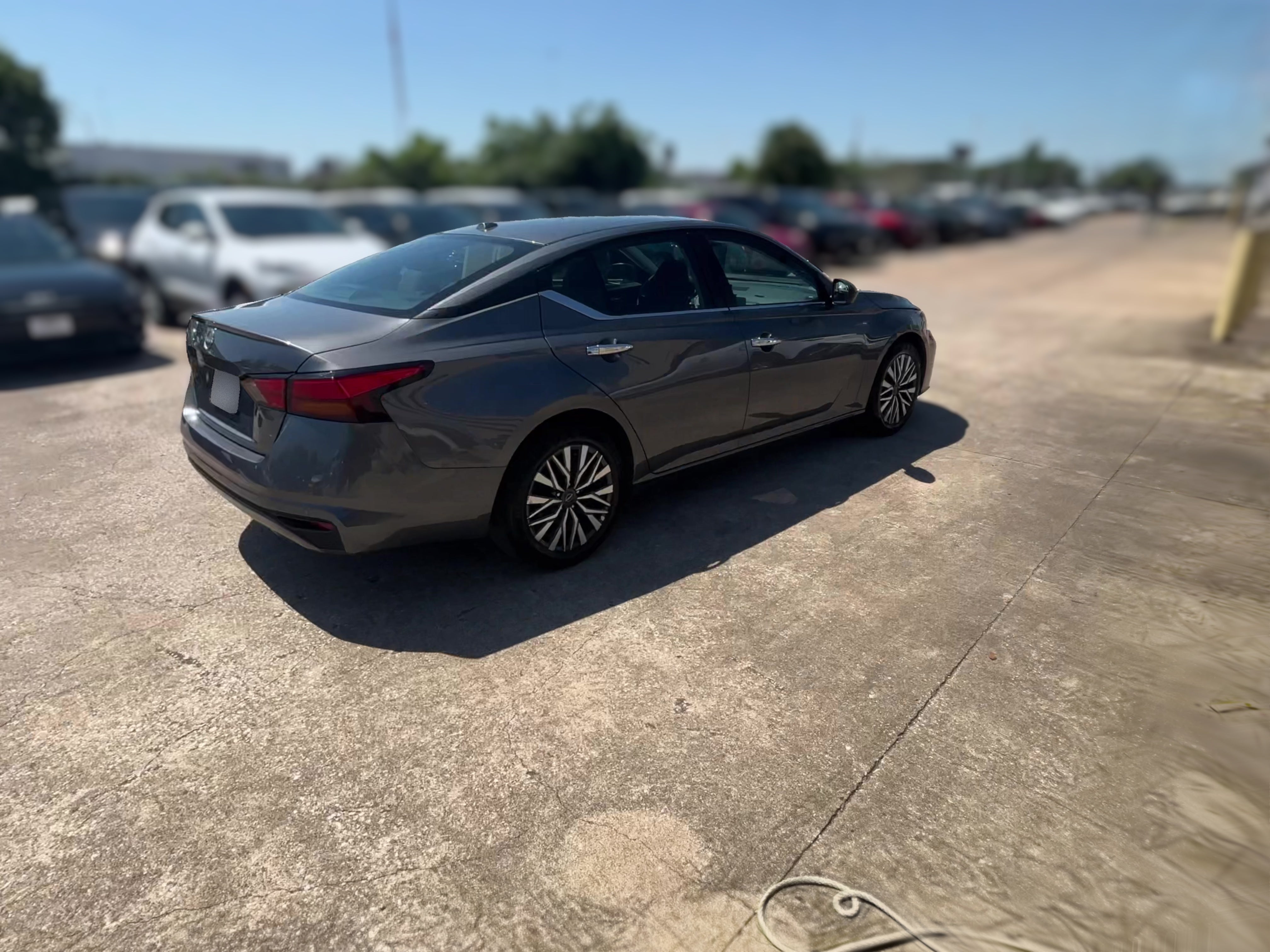 2025 Nissan Altima SV - Photo 30