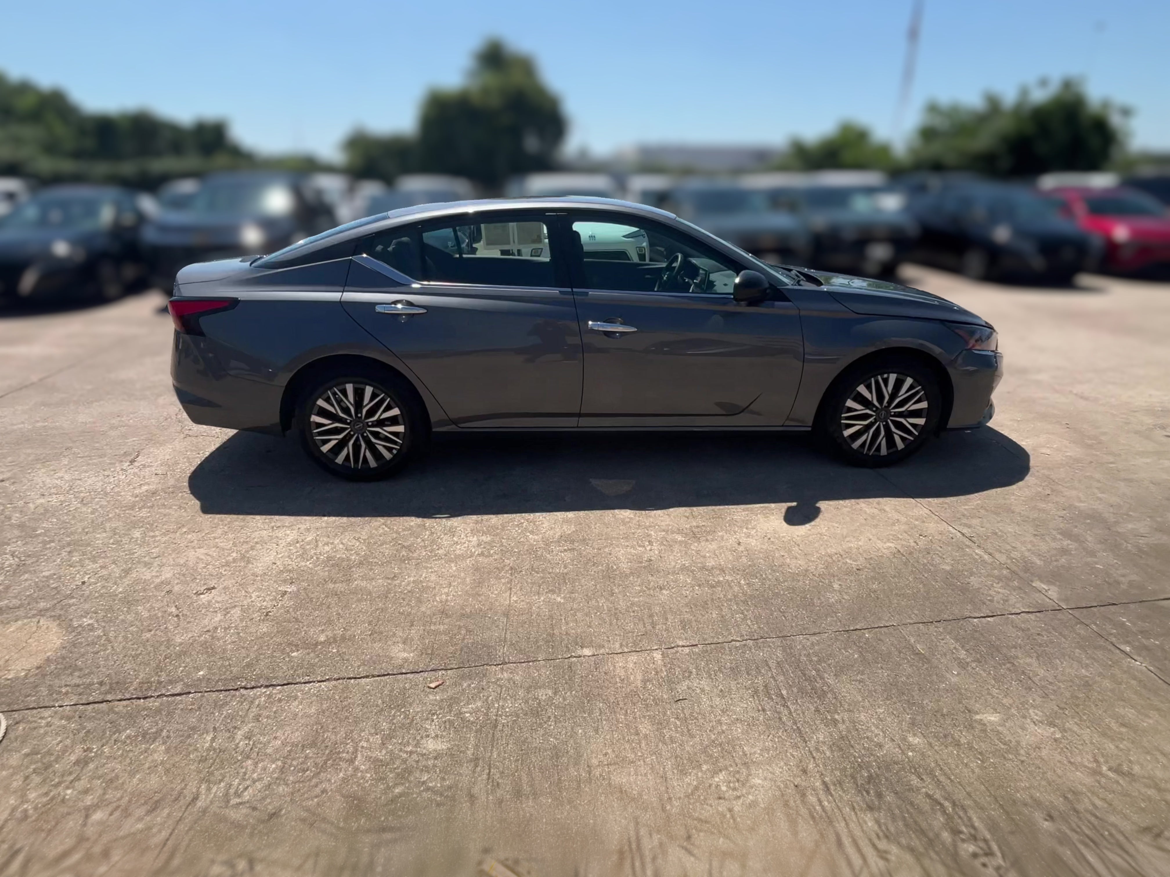 2025 Nissan Altima SV - Photo 31