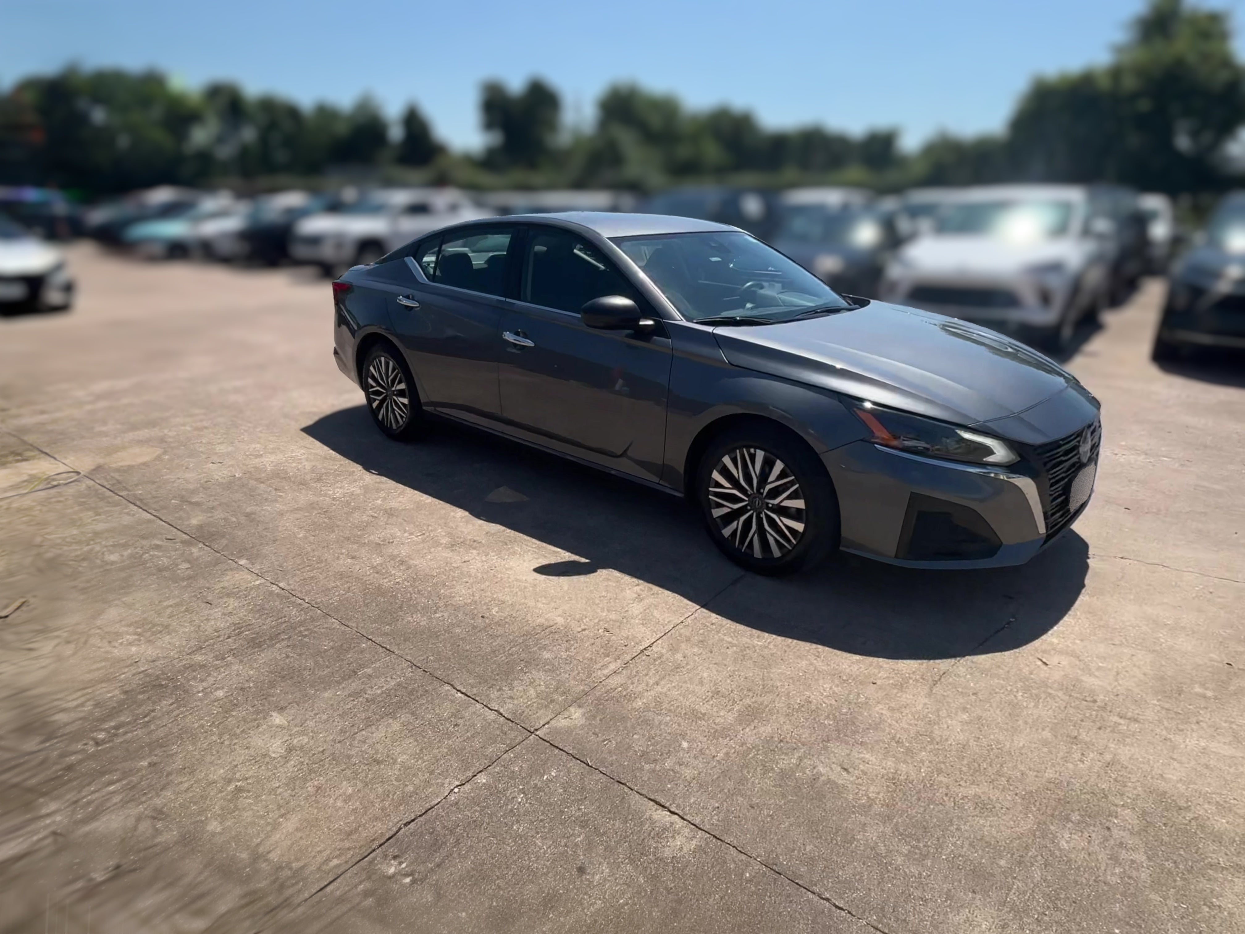 2025 Nissan Altima SV - Photo 32