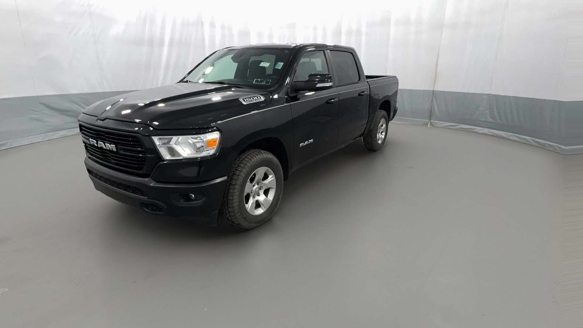 2020 Ram 1500 Crew Cab vehicle photo