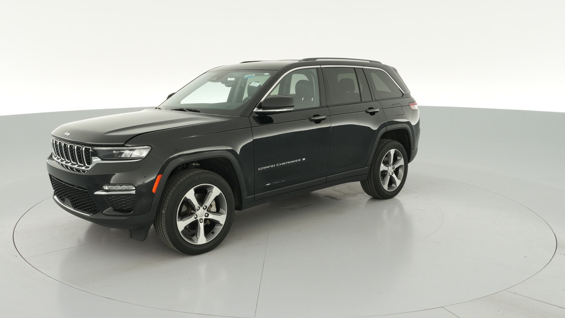 2023 Jeep Grand Cherokee vehicle photo