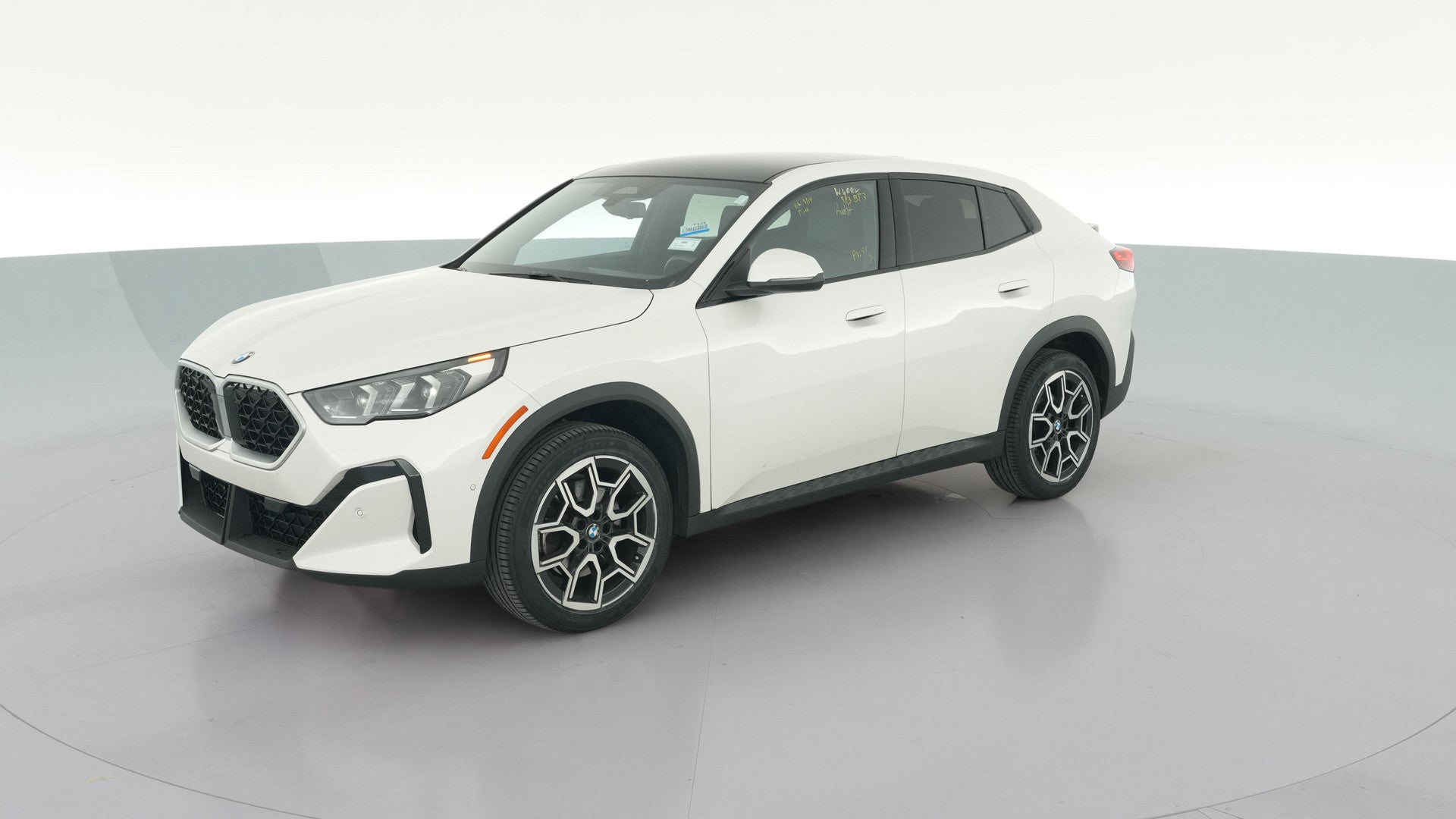 2025 BMW X2 vehicle photo