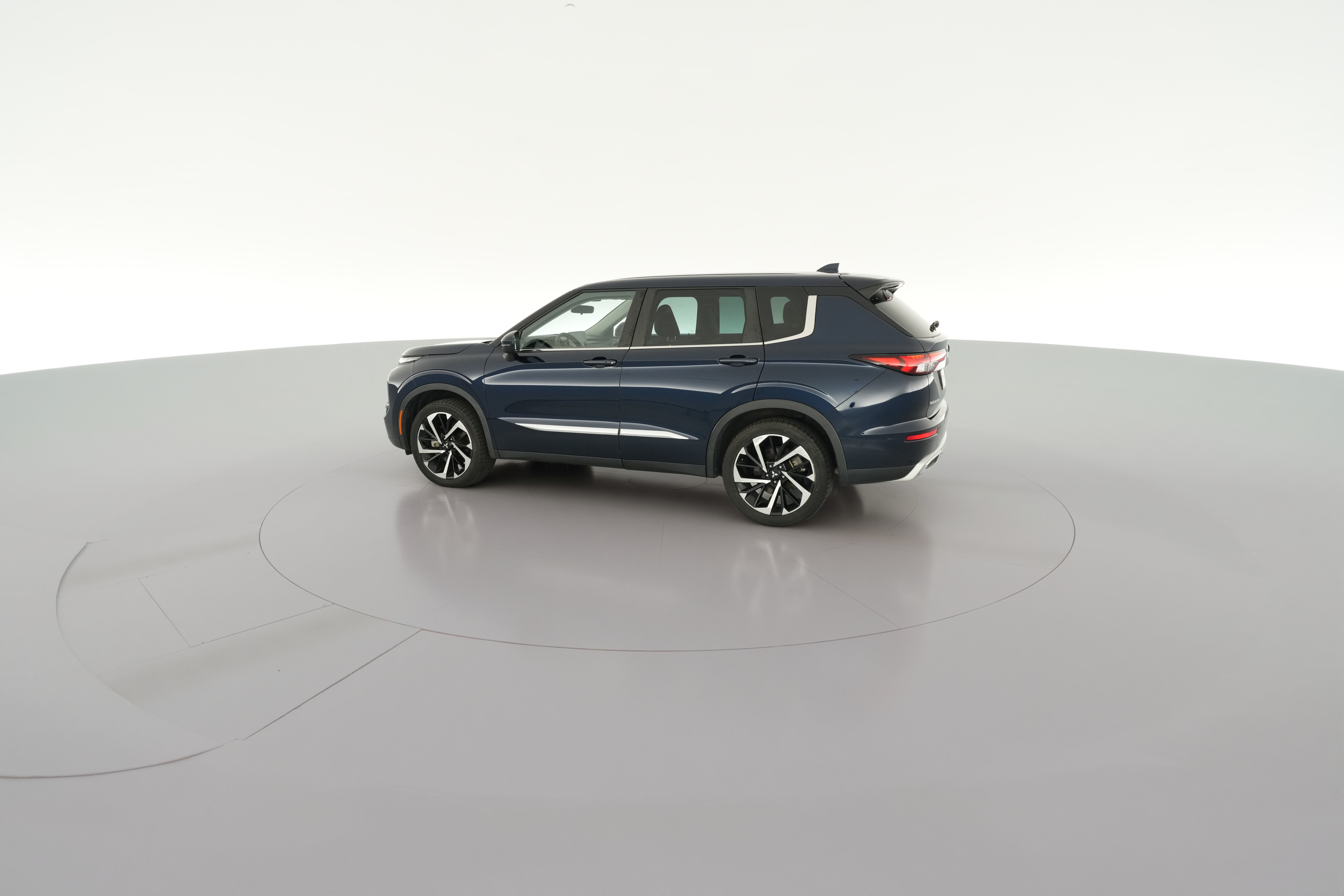 2022 Mitsubishi Outlander SE - Photo 32