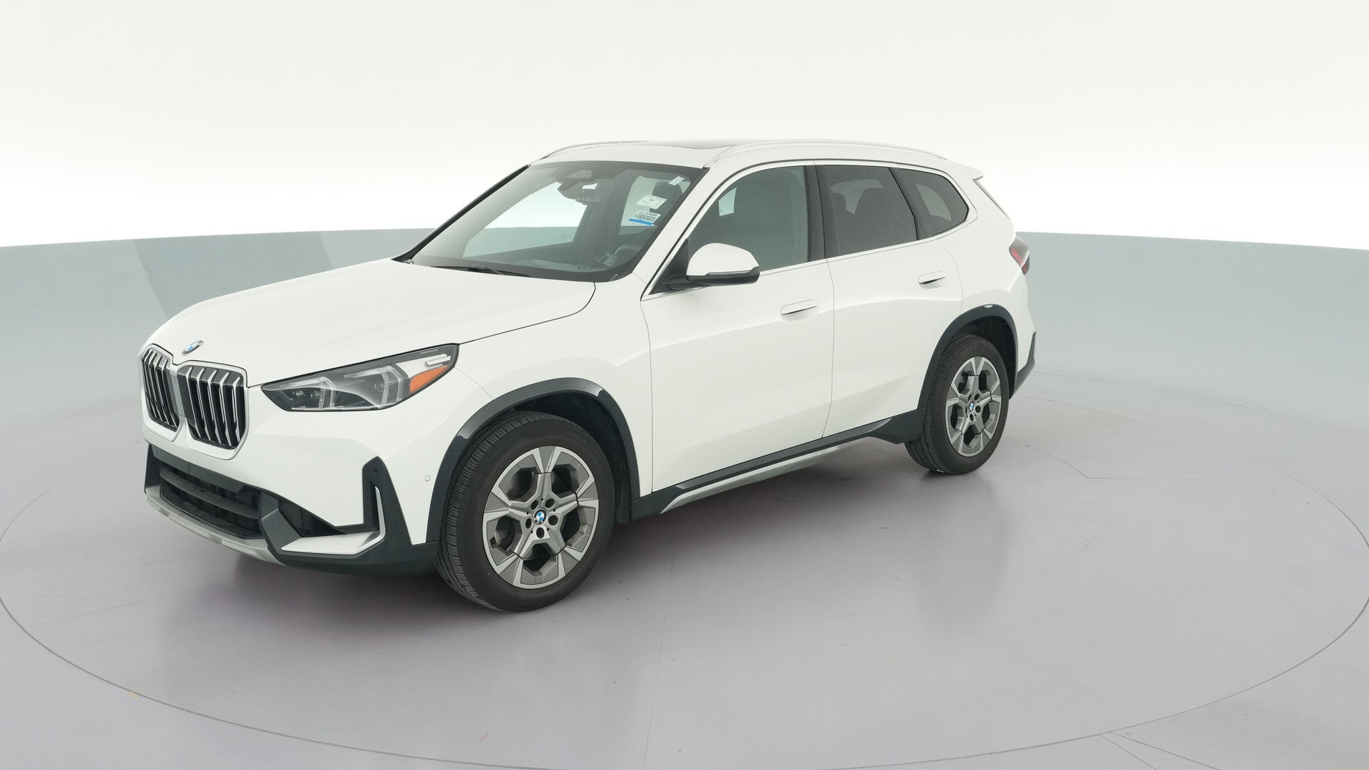 2025 BMW X1 vehicle photo