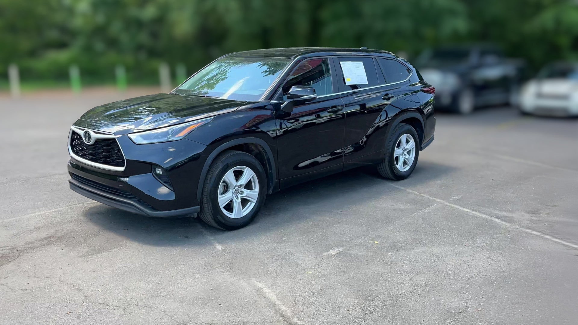 2025 Toyota Highlander vehicle photo