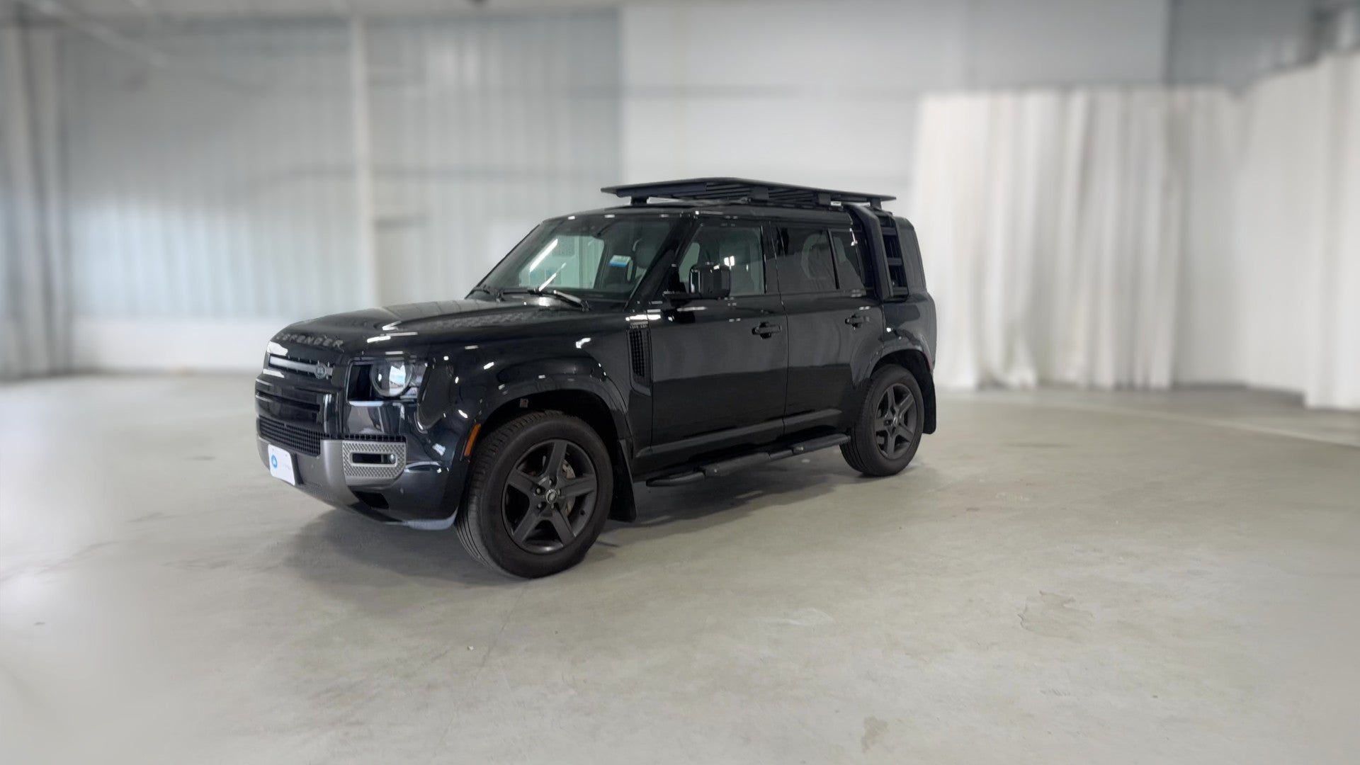 2025 Land Rover Defender 110 vehicle photo
