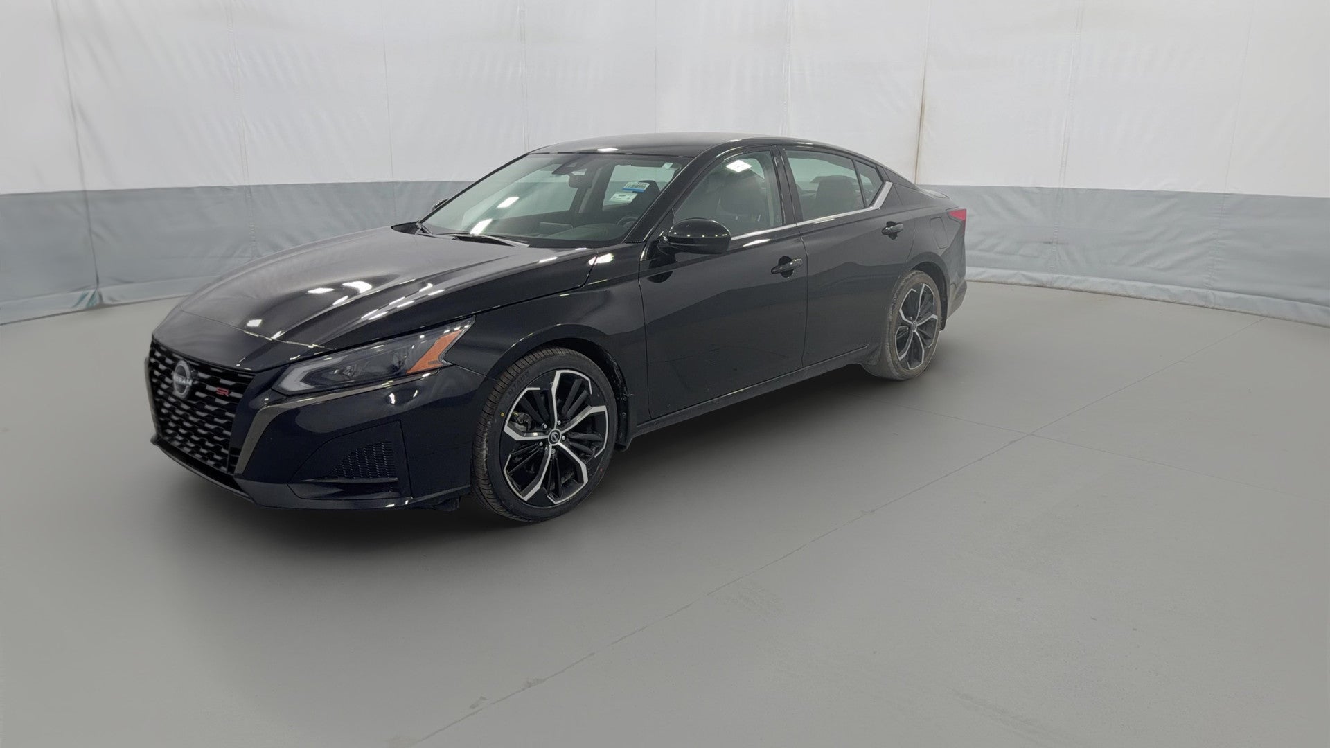 2023 Nissan Altima vehicle photo