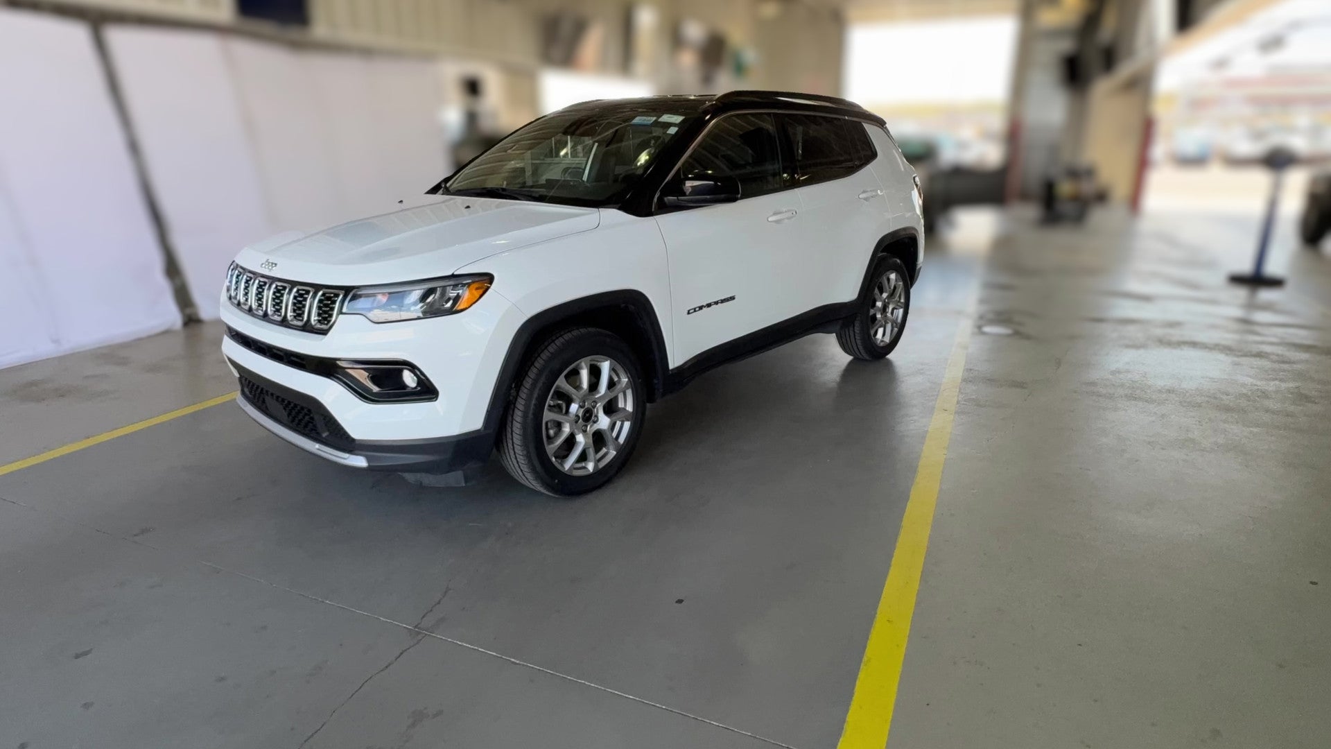 2025 Jeep Compass vehicle photo
