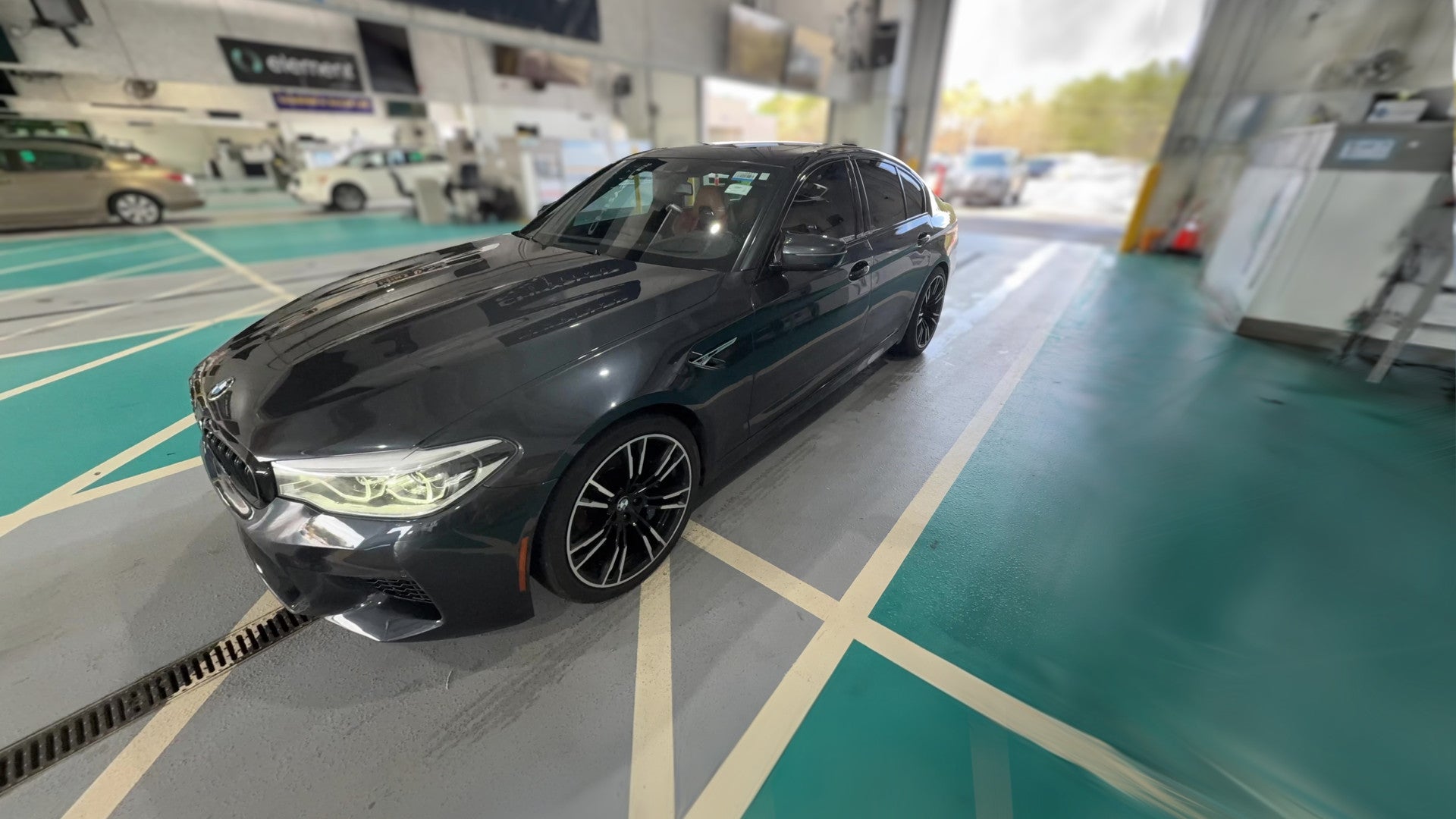 2018 BMW M5 vehicle photo