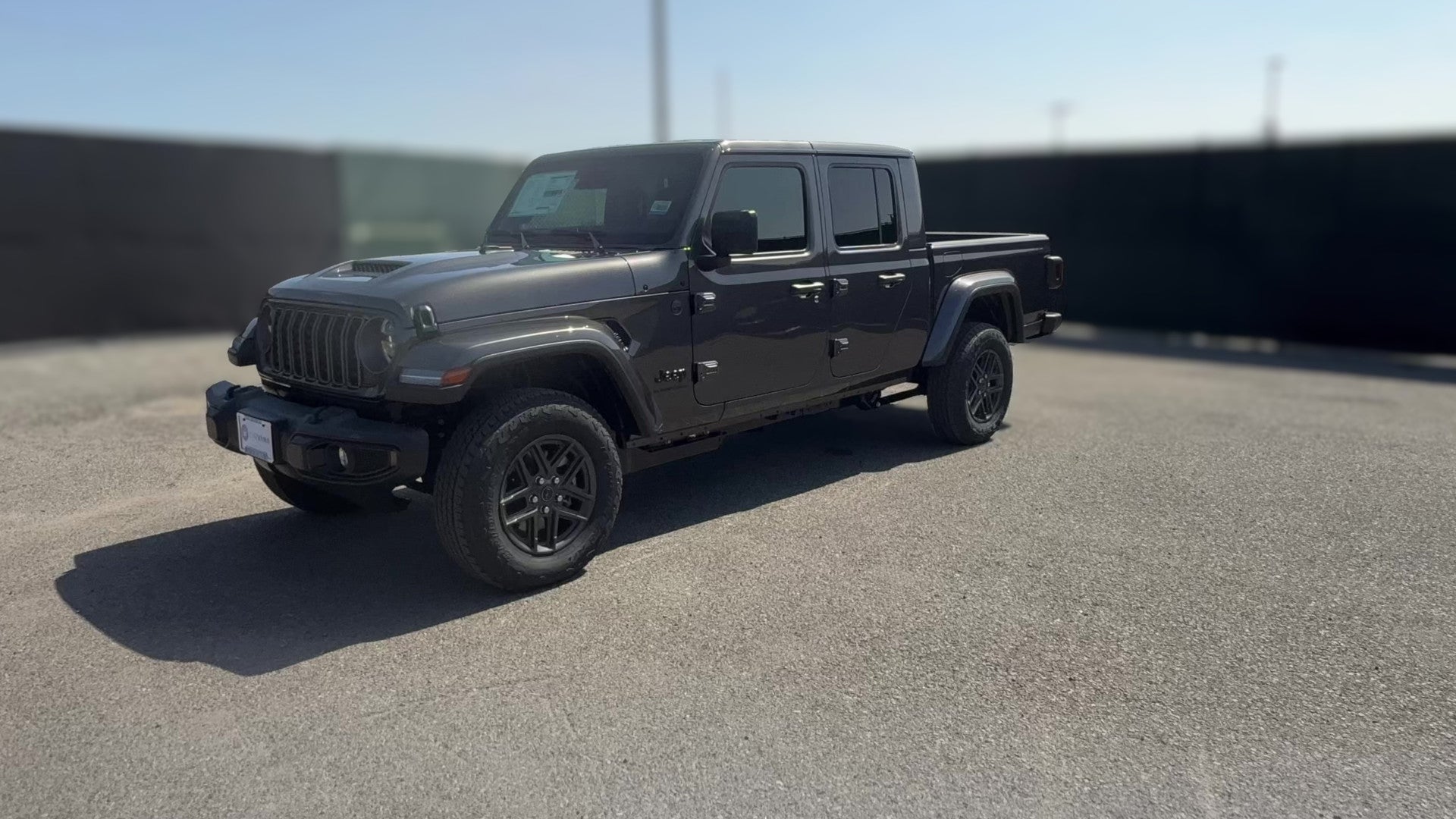 2026 Jeep Gladiator vehicle photo