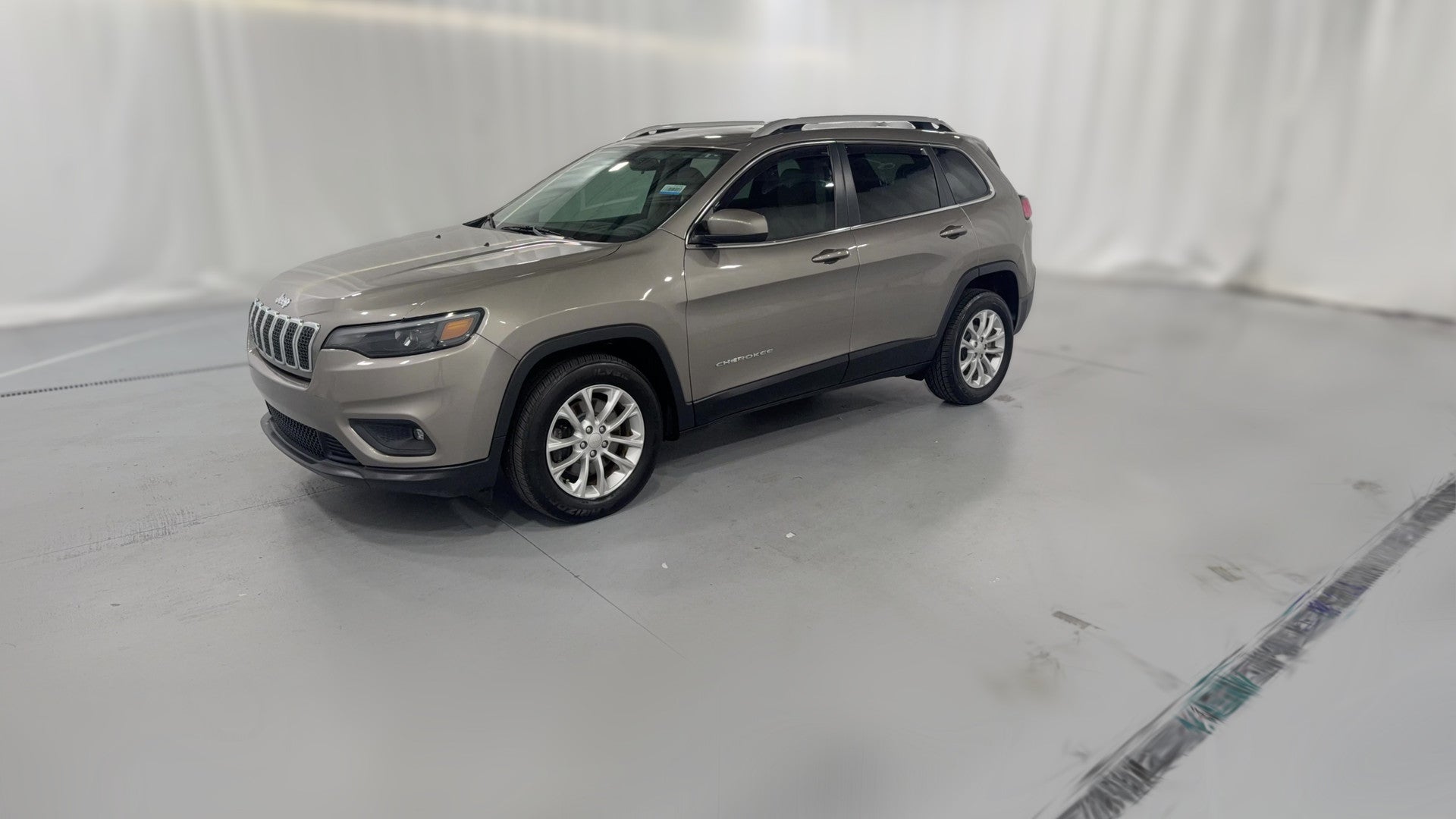 2019 Jeep Cherokee vehicle photo