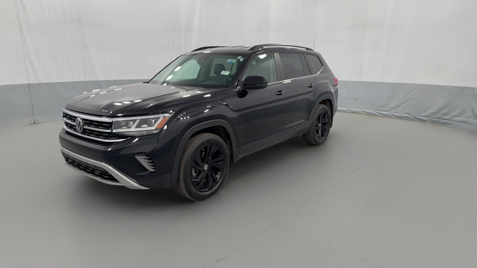 2023 Volkswagen Atlas vehicle photo