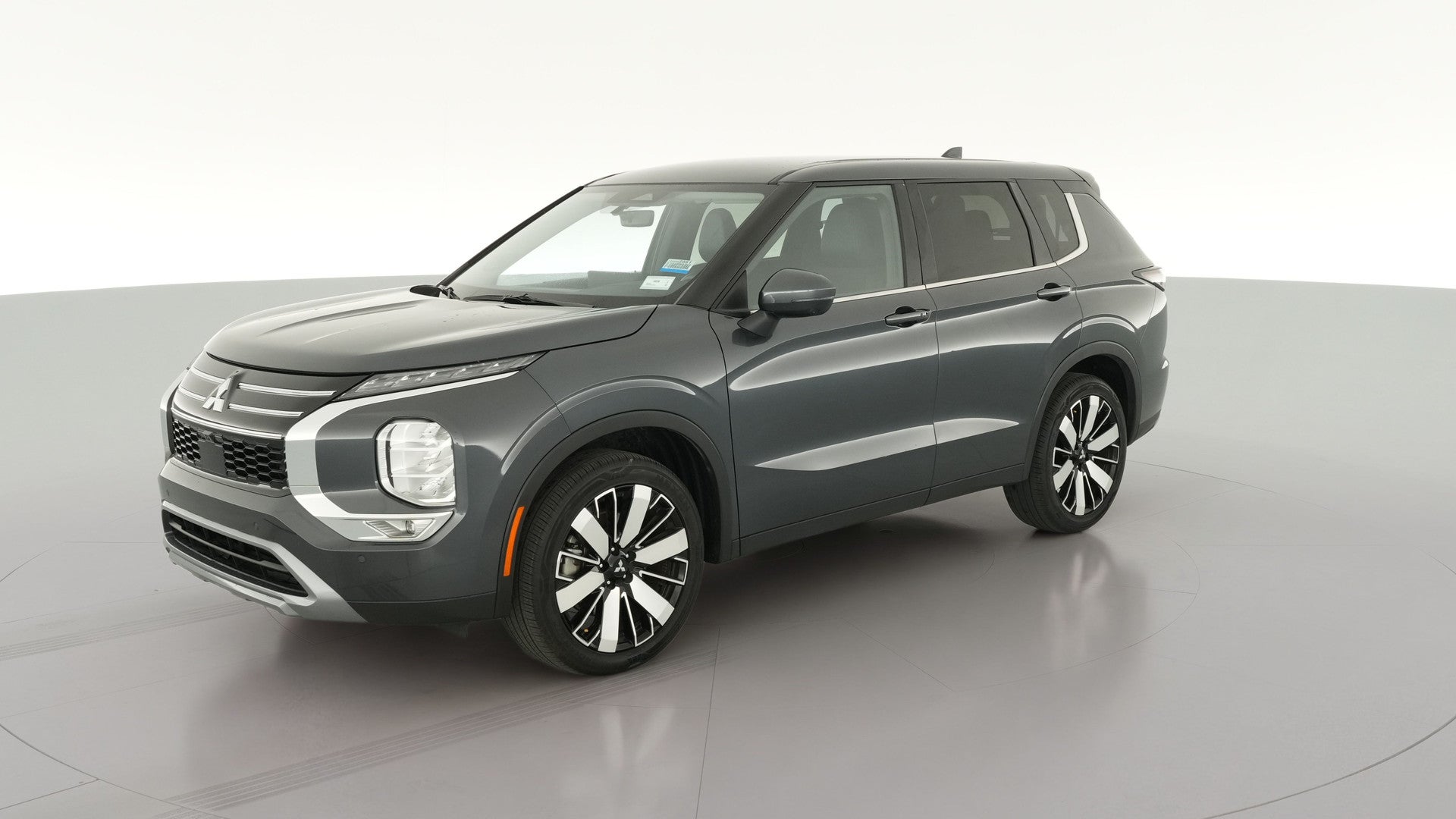 2025 Mitsubishi Outlander vehicle photo