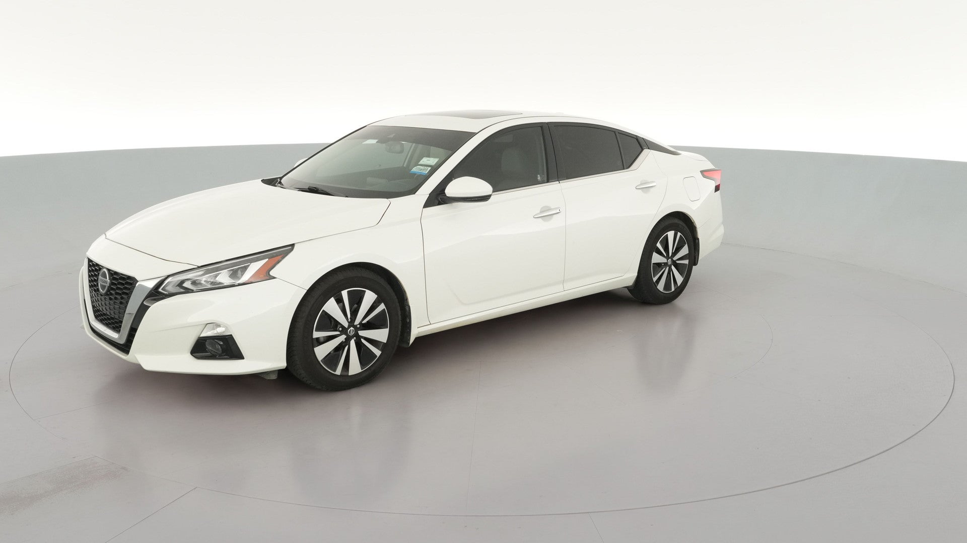 2019 Nissan Altima vehicle photo