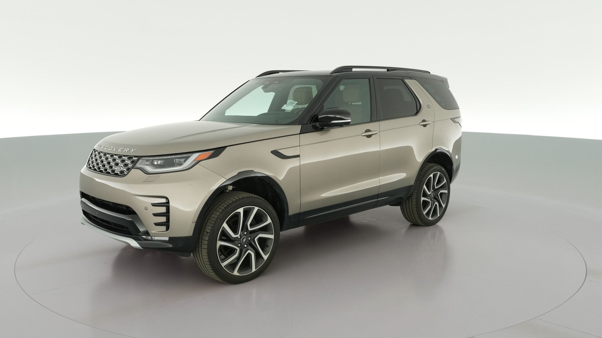 2024 Land Rover Discovery vehicle photo