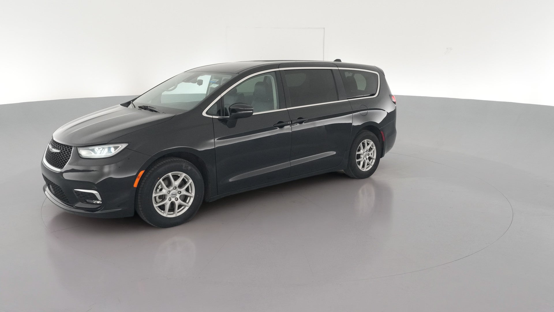 2023 Chrysler Pacifica vehicle photo
