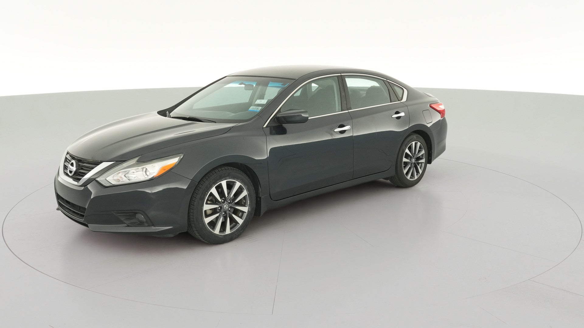 2017 Nissan Altima vehicle photo