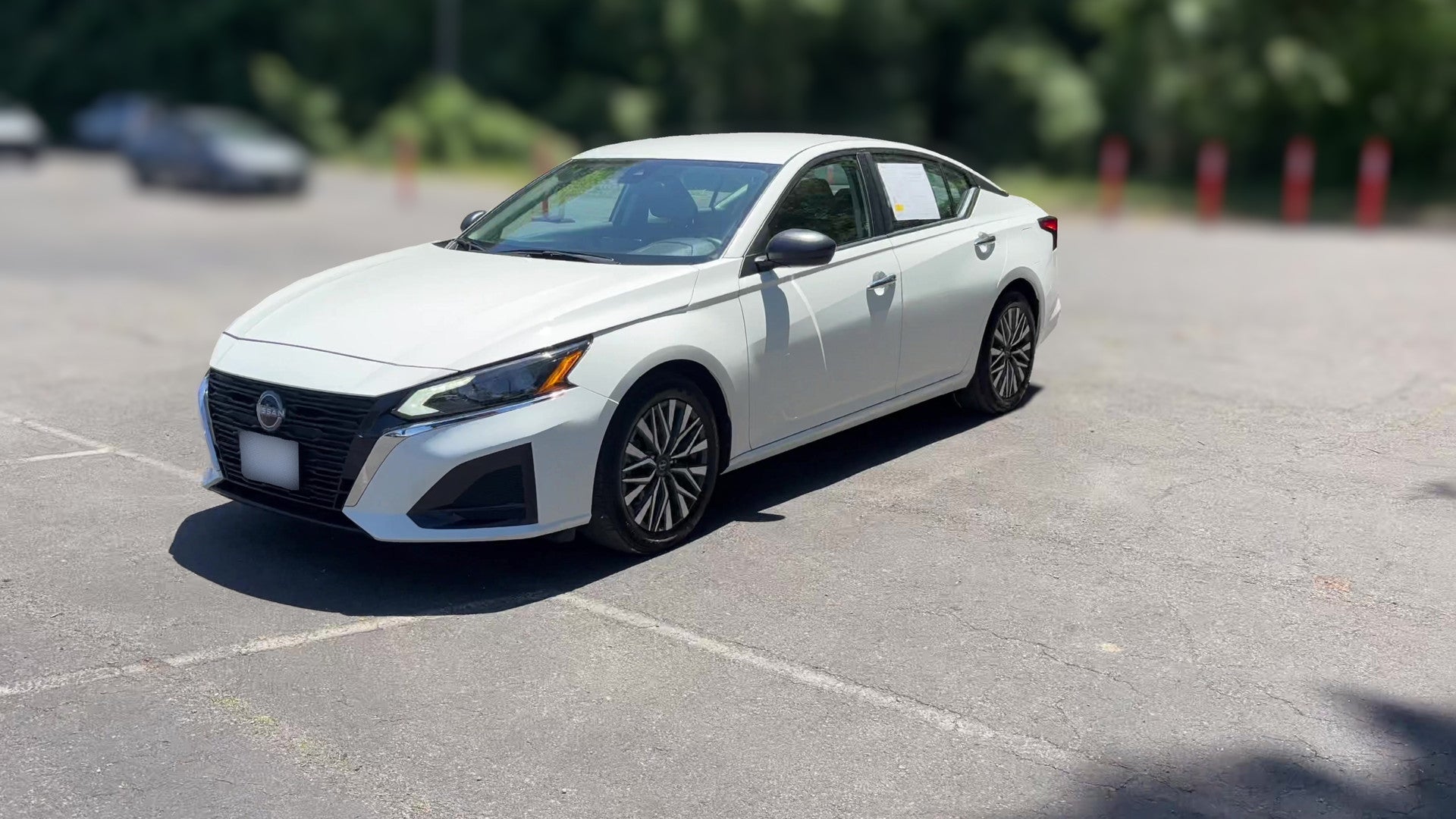 2025 Nissan Altima vehicle photo