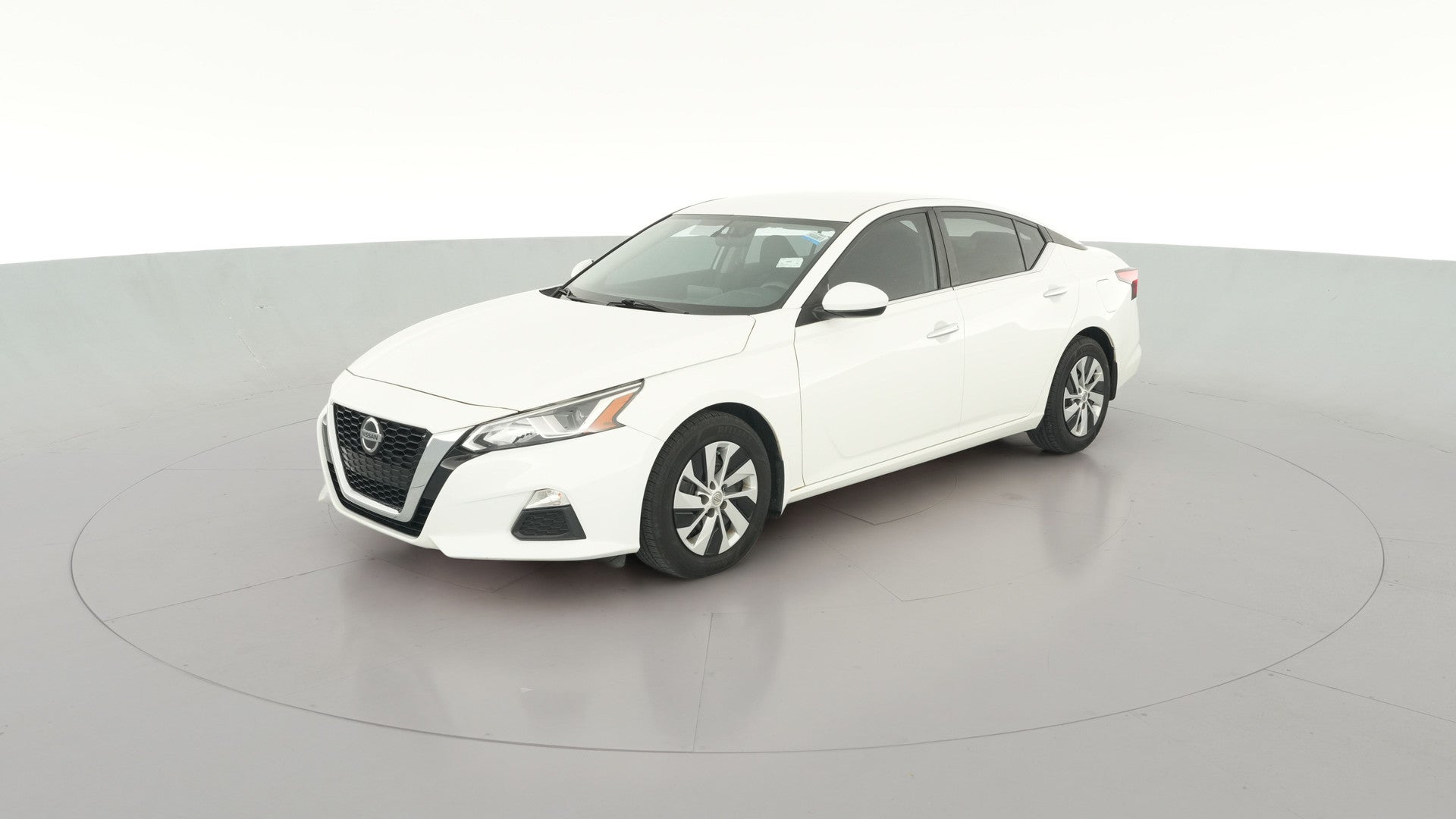 2020 Nissan Altima vehicle photo