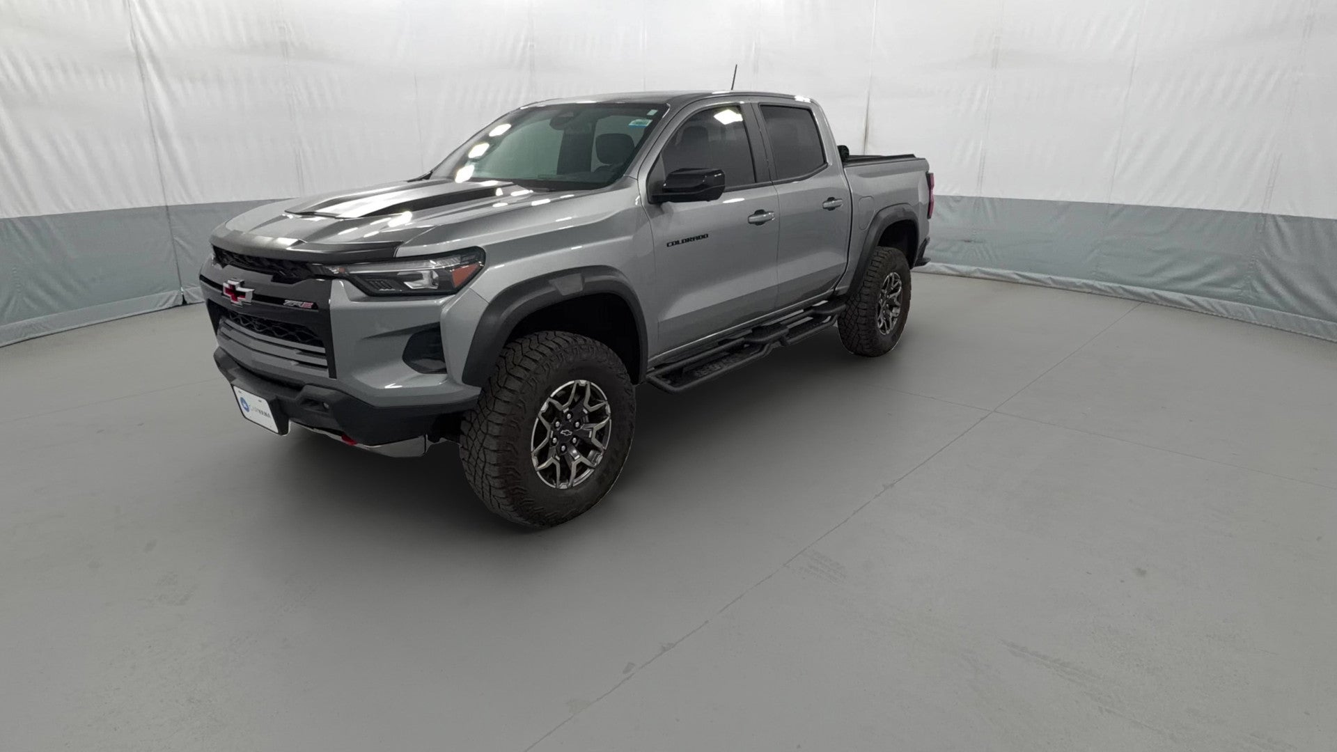 2024 Chevrolet Colorado Crew Cab vehicle photo