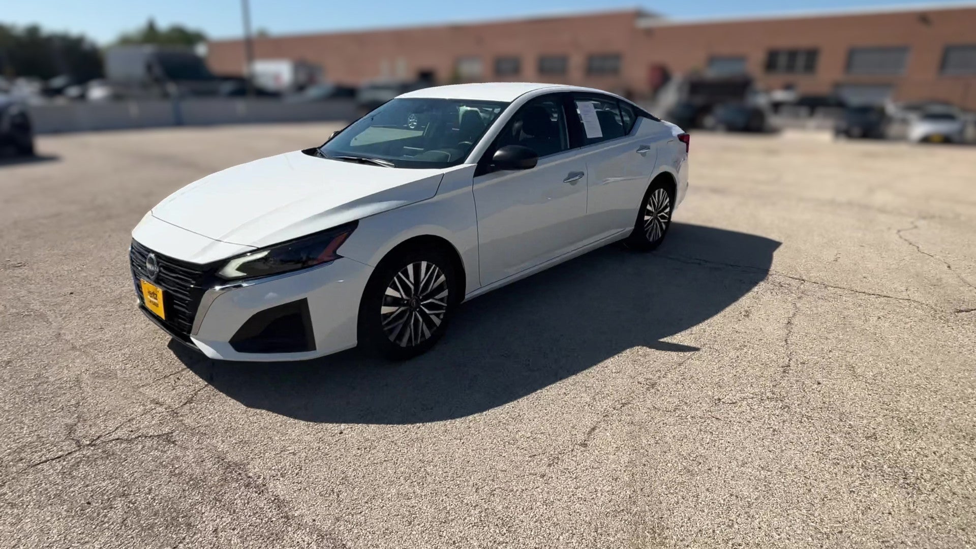 2025 Nissan Altima vehicle photo