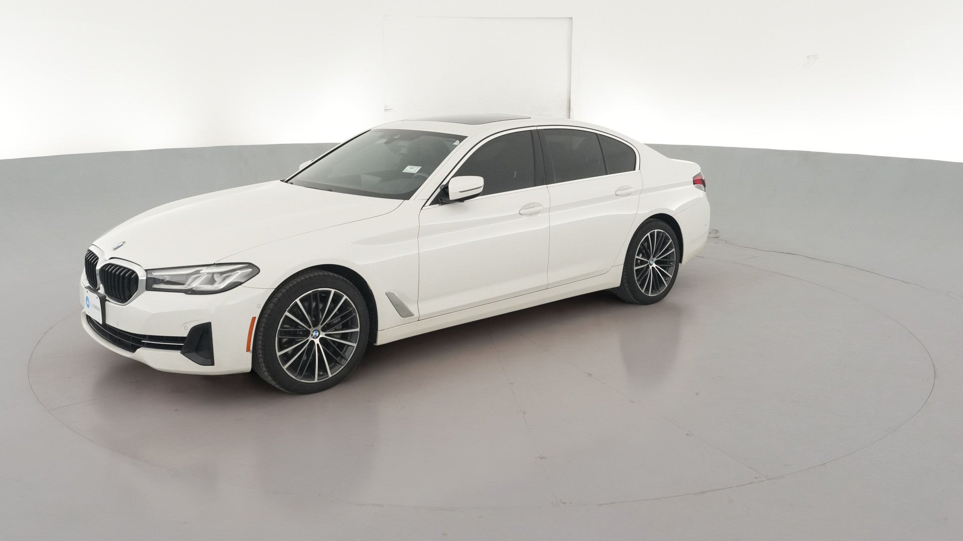 2021 BMW 5 Series vehicle photo