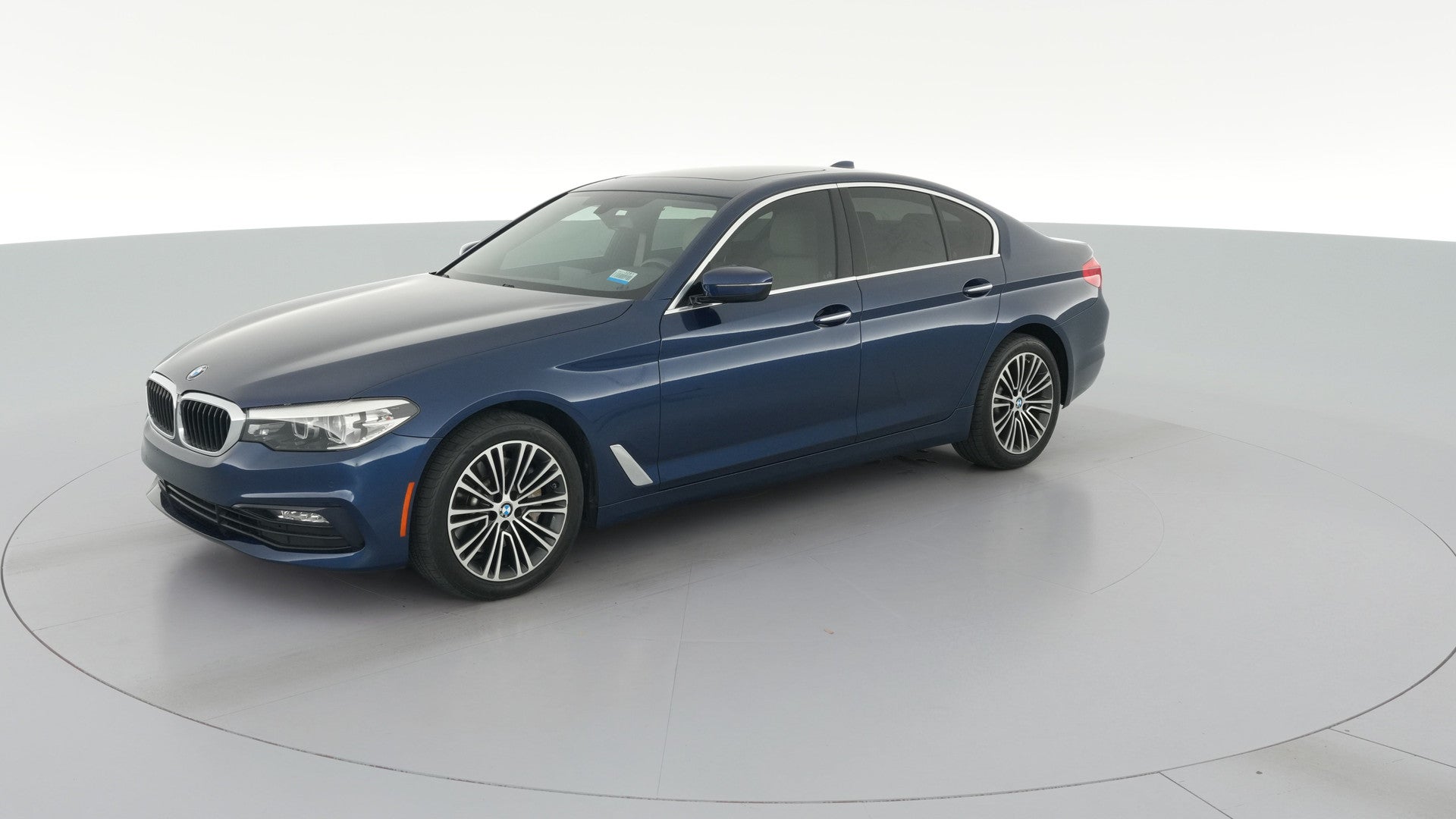 2018 BMW 5 Series vehicle photo