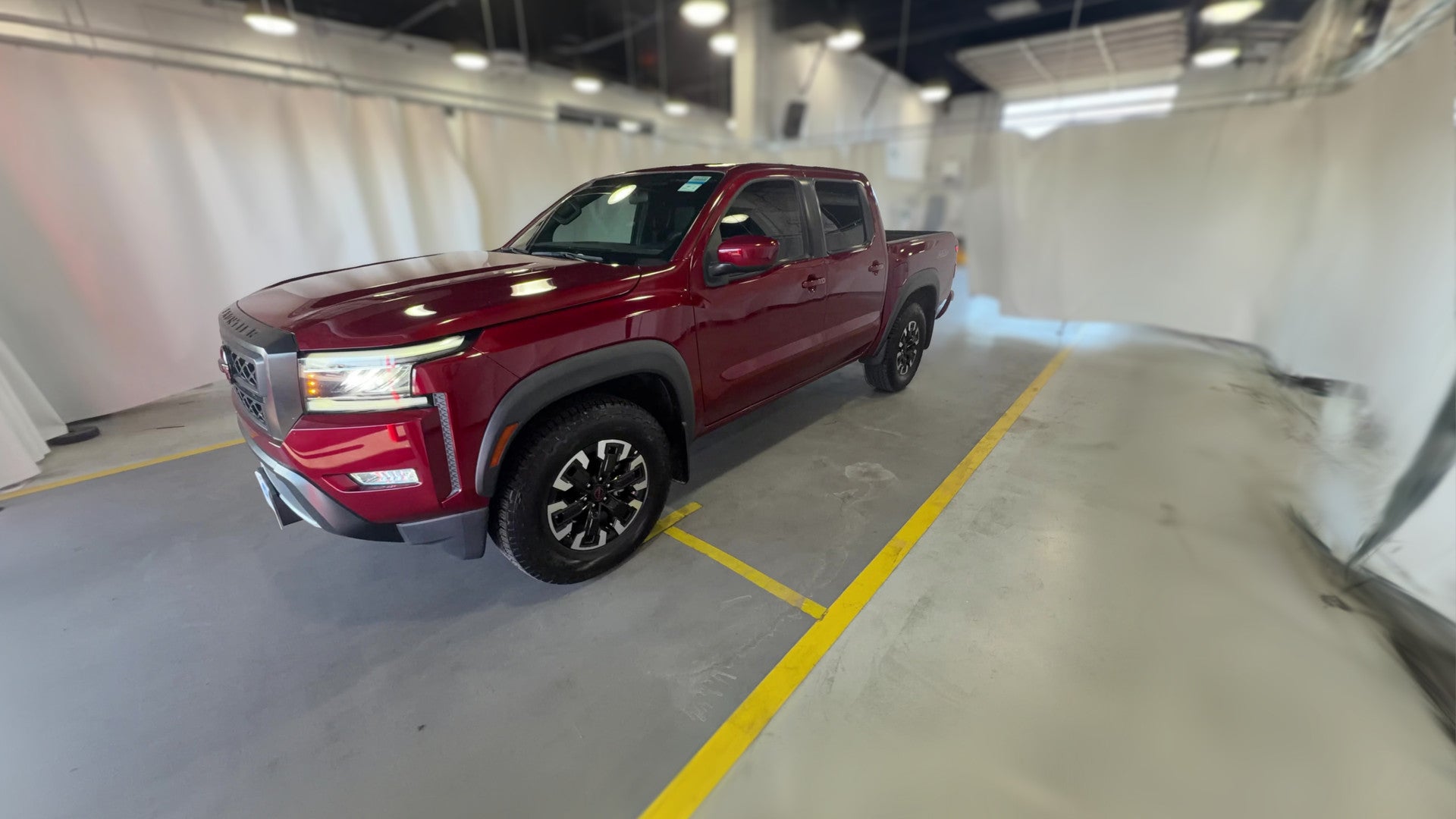 2023 Nissan Frontier Crew Cab vehicle photo