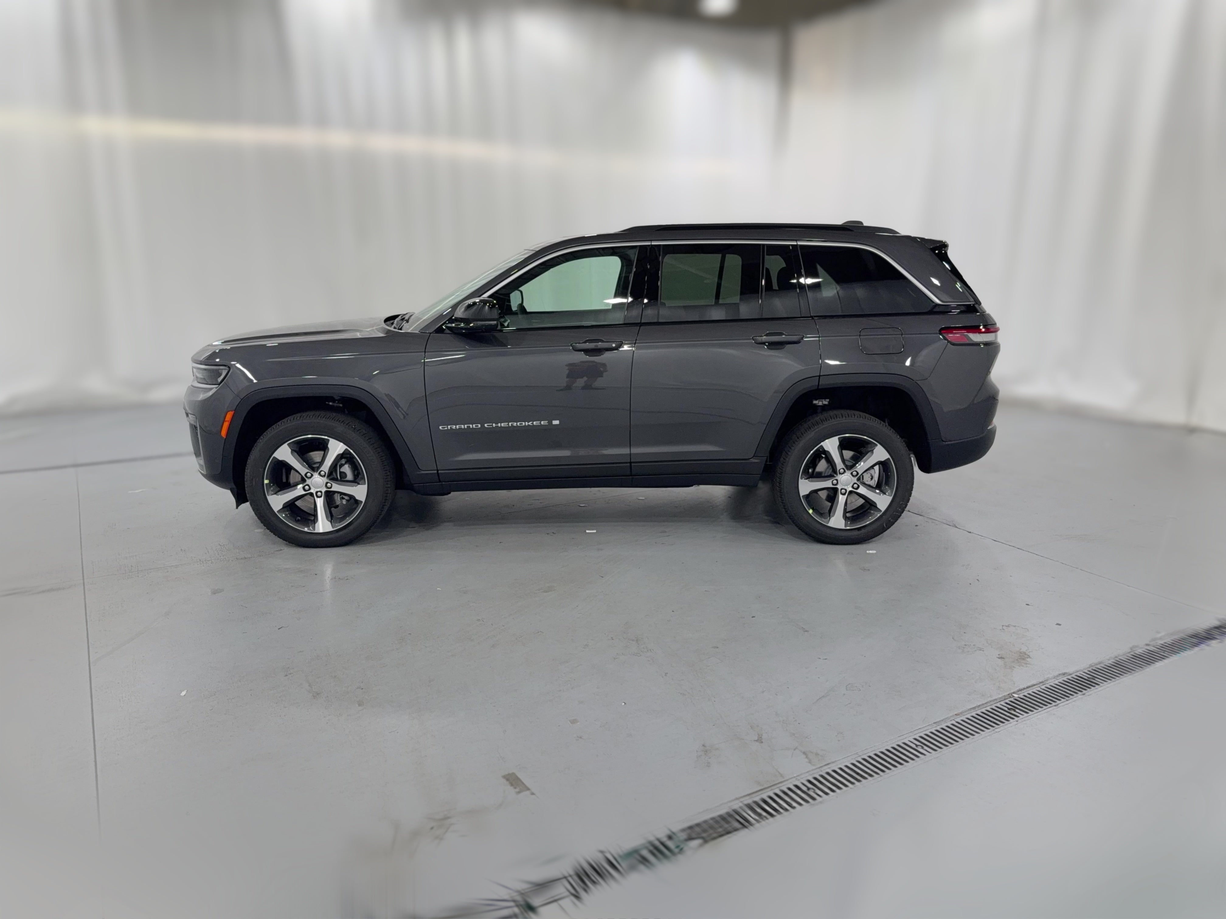 2026 Jeep Grand Cherokee Limited - Photo 30
