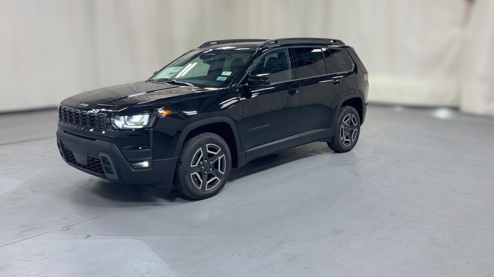 2026 Jeep Cherokee vehicle photo